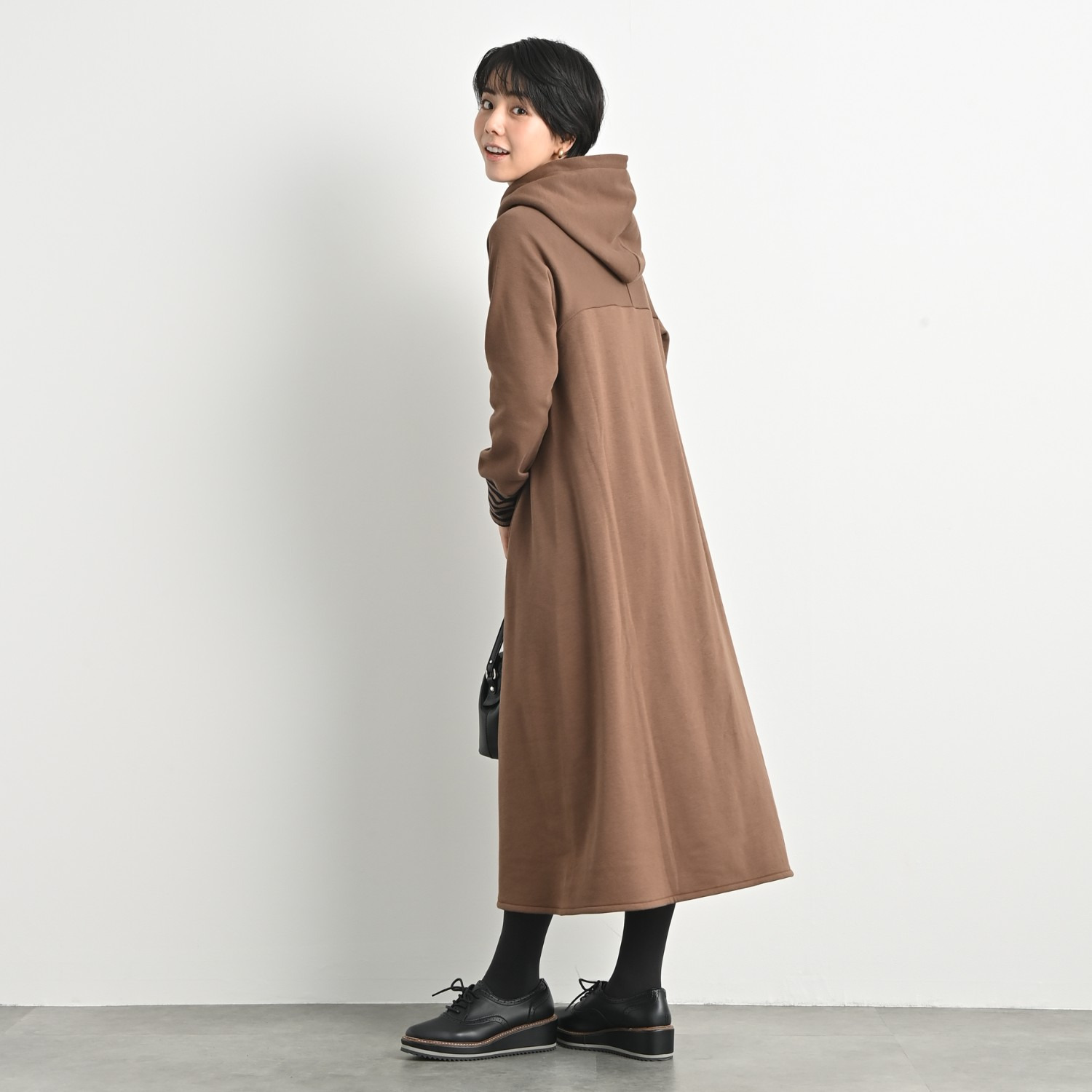 ゼラールスポーツ スーピマコットン混 裏起毛シャギー レイヤードデザイン フーディーワンピース