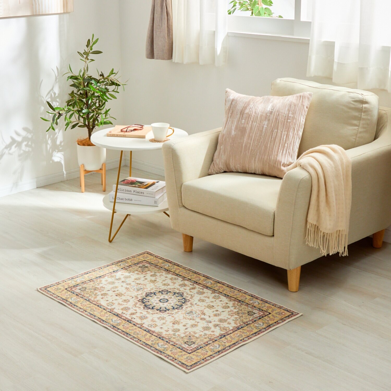 格調高い ペルシャンデザイン 手触りなめらか プルメイジュマット ＜６０×９０ｃｍ＞