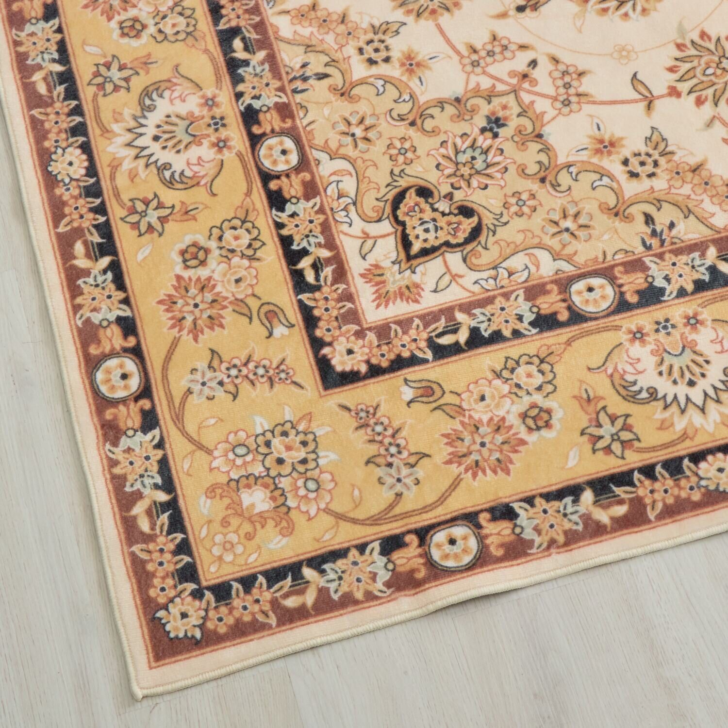 格調高い ペルシャンデザイン 手触りなめらか プルメイジュカーペット ＜１９０×１９０ｃｍ＞