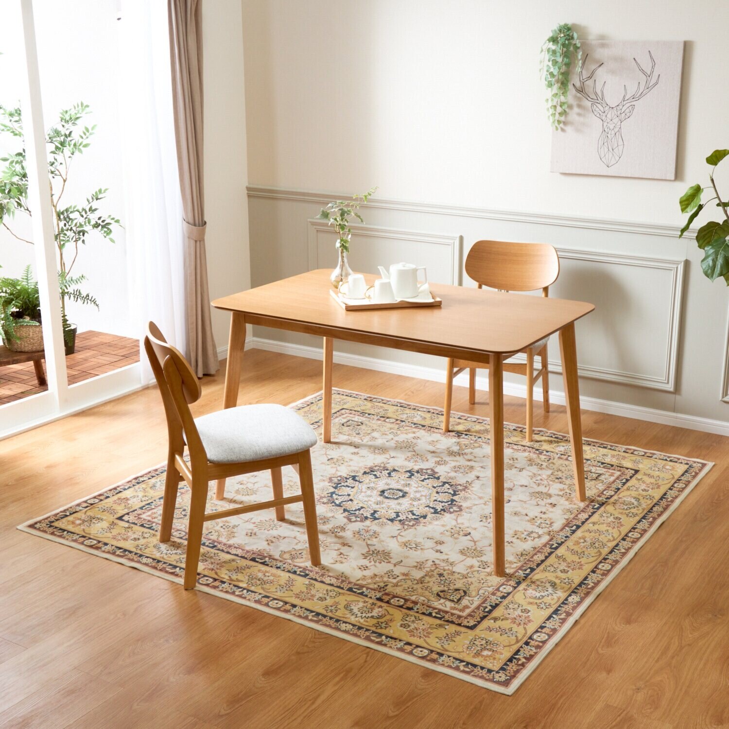 格調高い ペルシャンデザイン 手触りなめらか プルメイジュカーペット ＜１９０×１９０ｃｍ＞