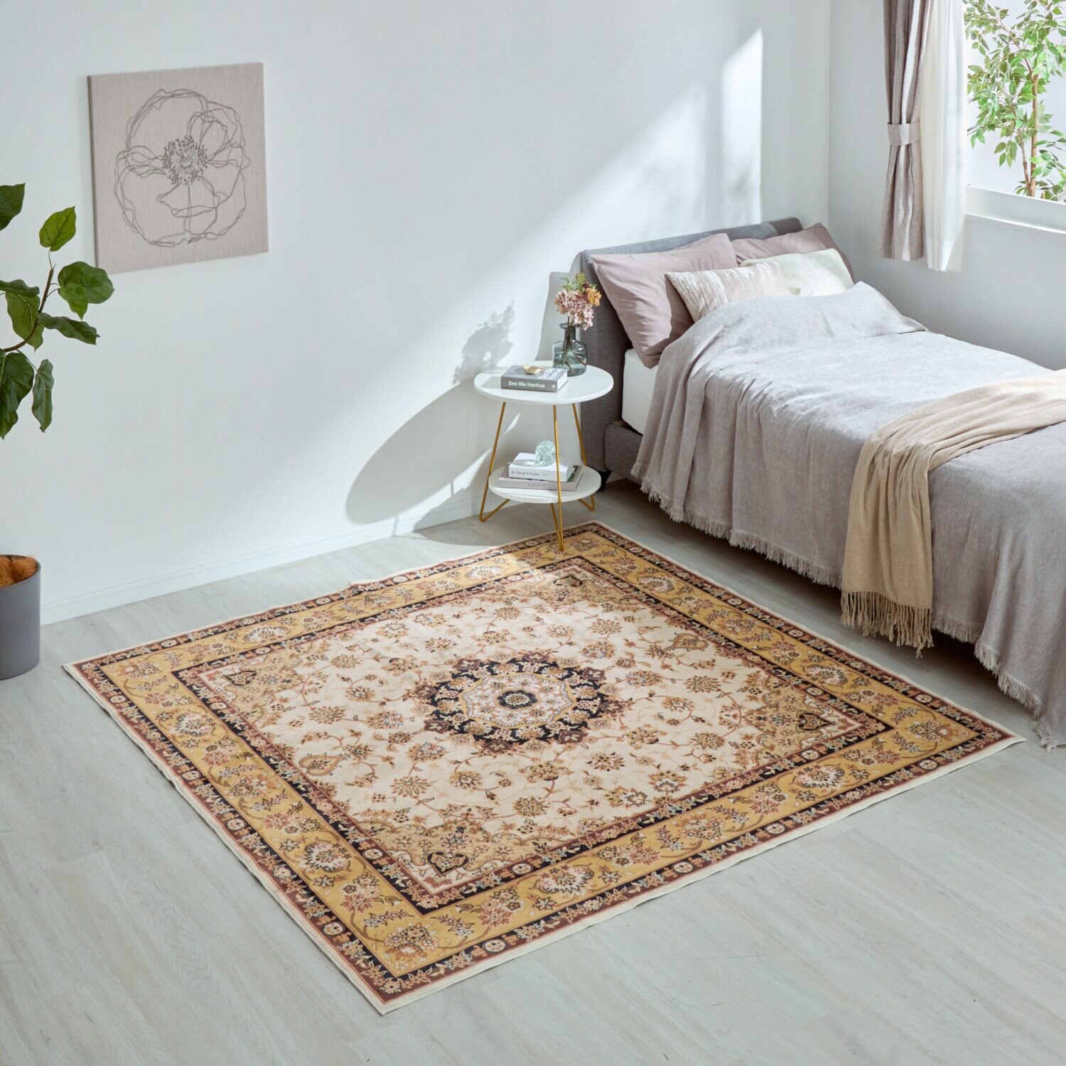 格調高い ペルシャンデザイン 手触りなめらか プルメイジュカーペット ＜１９０×１９０ｃｍ＞