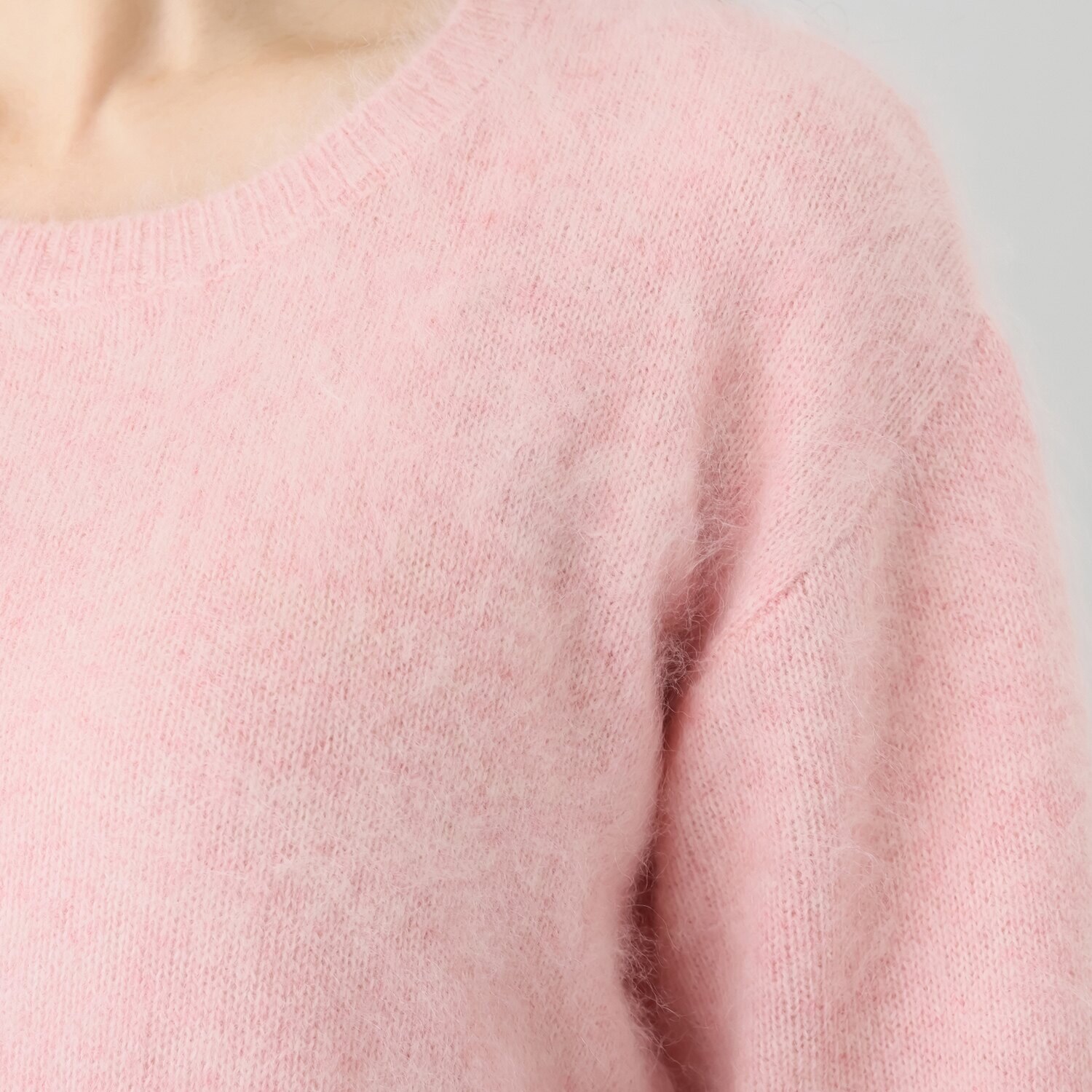 タルマス　ブランチ ウール１００％ ファー加工 クルーネックプルオーバー