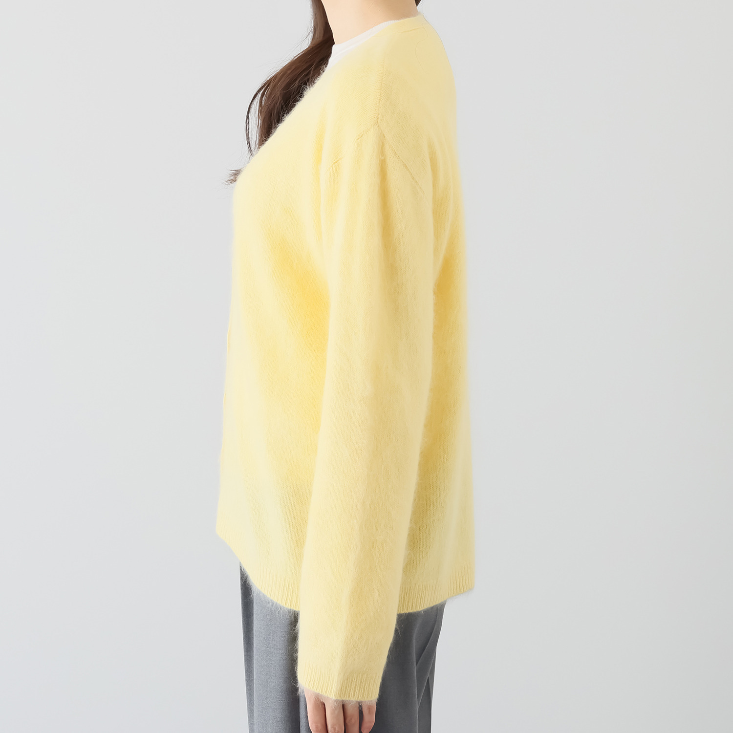 タルマス　ブランチ ウール１００％ ファー加工 Ｖネックカーディガン