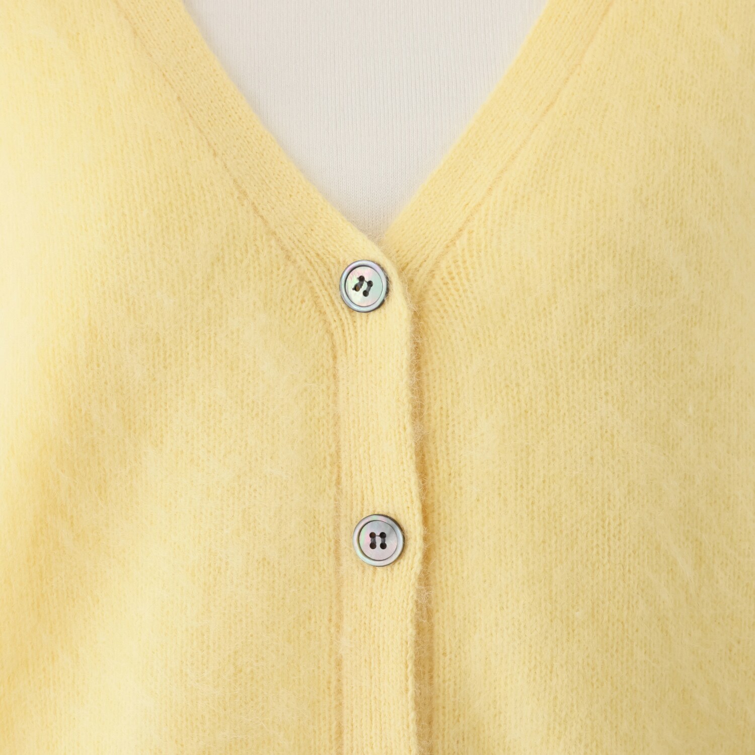 タルマス　ブランチ ウール１００％ ファー加工 Ｖネックカーディガン