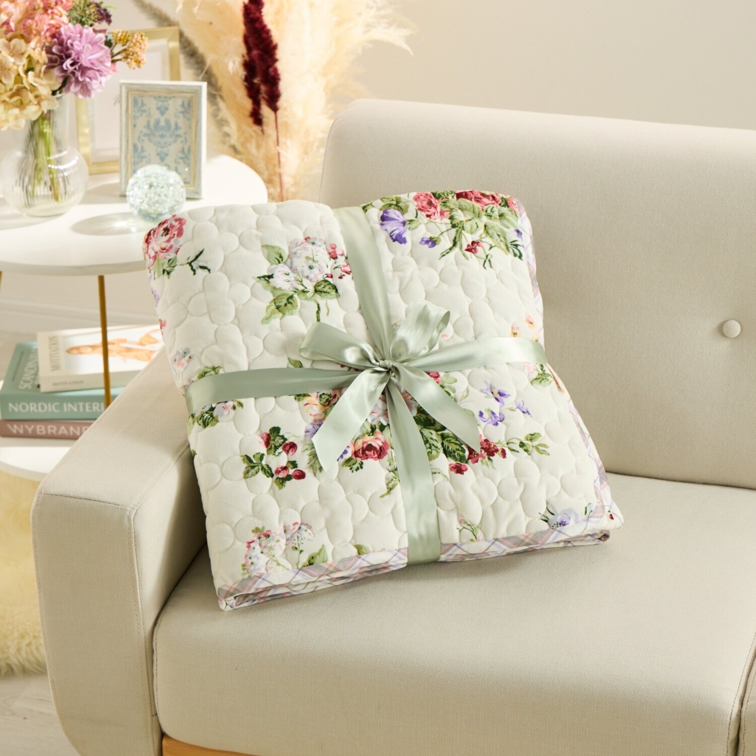 ローラアシュレイ ローズモア キルトマルチカバー ＜１３０×１９０ｃｍ＞