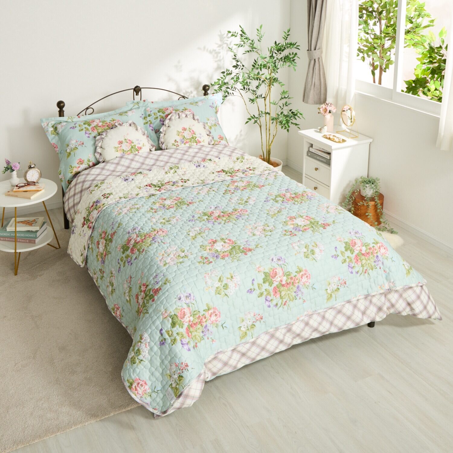 ローラアシュレイ ローズモア キルトマルチカバー ＜１９０×１９０ｃｍ＞