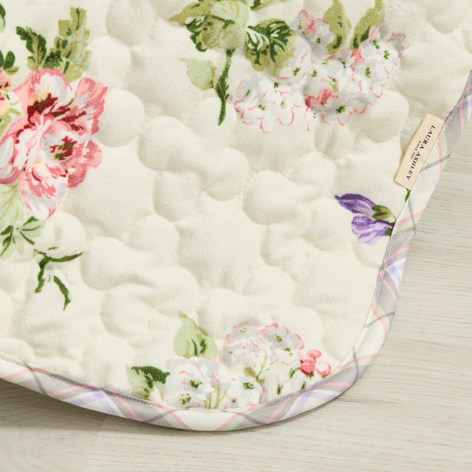 ローラアシュレイ ローズモア キルトマルチカバー ＜２４０×１９０ｃｍ＞