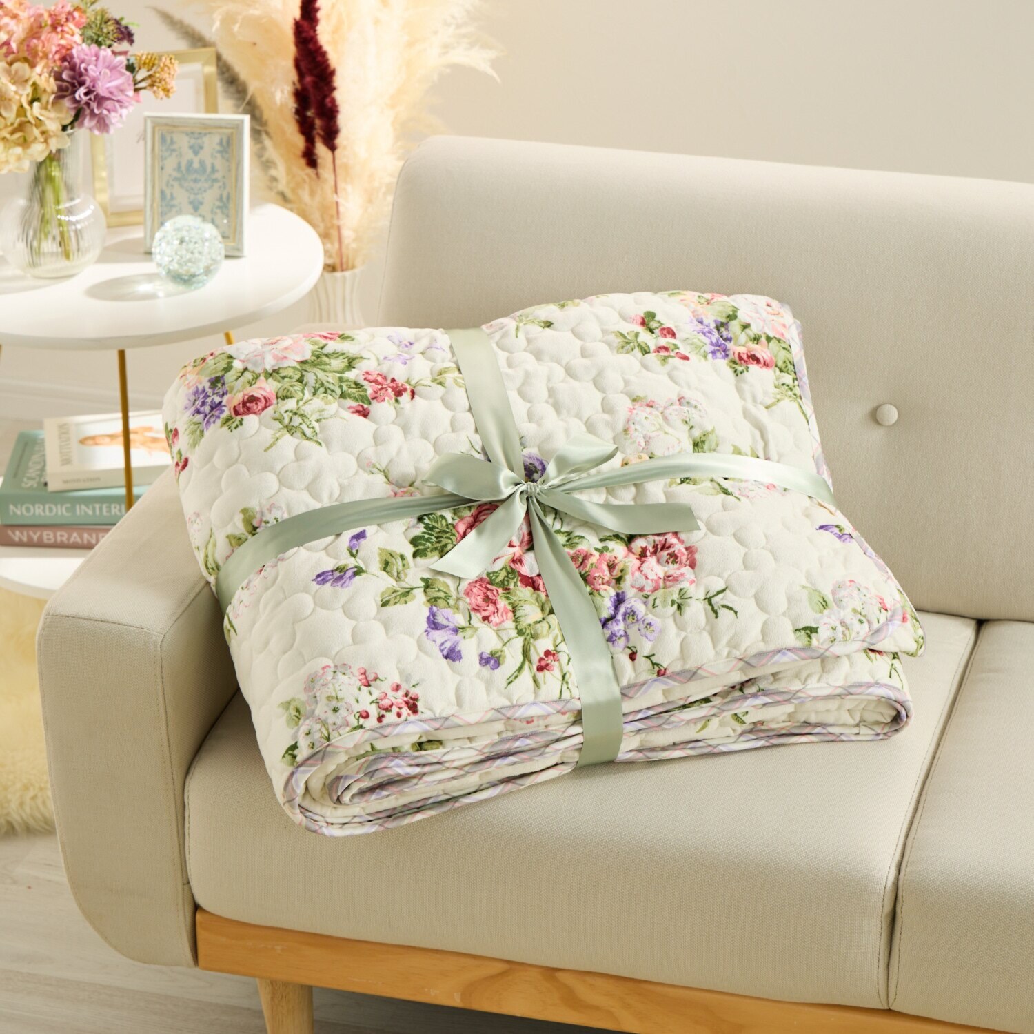 ローラアシュレイ ローズモア キルトマルチカバー ＜２４０×１９０ｃｍ＞