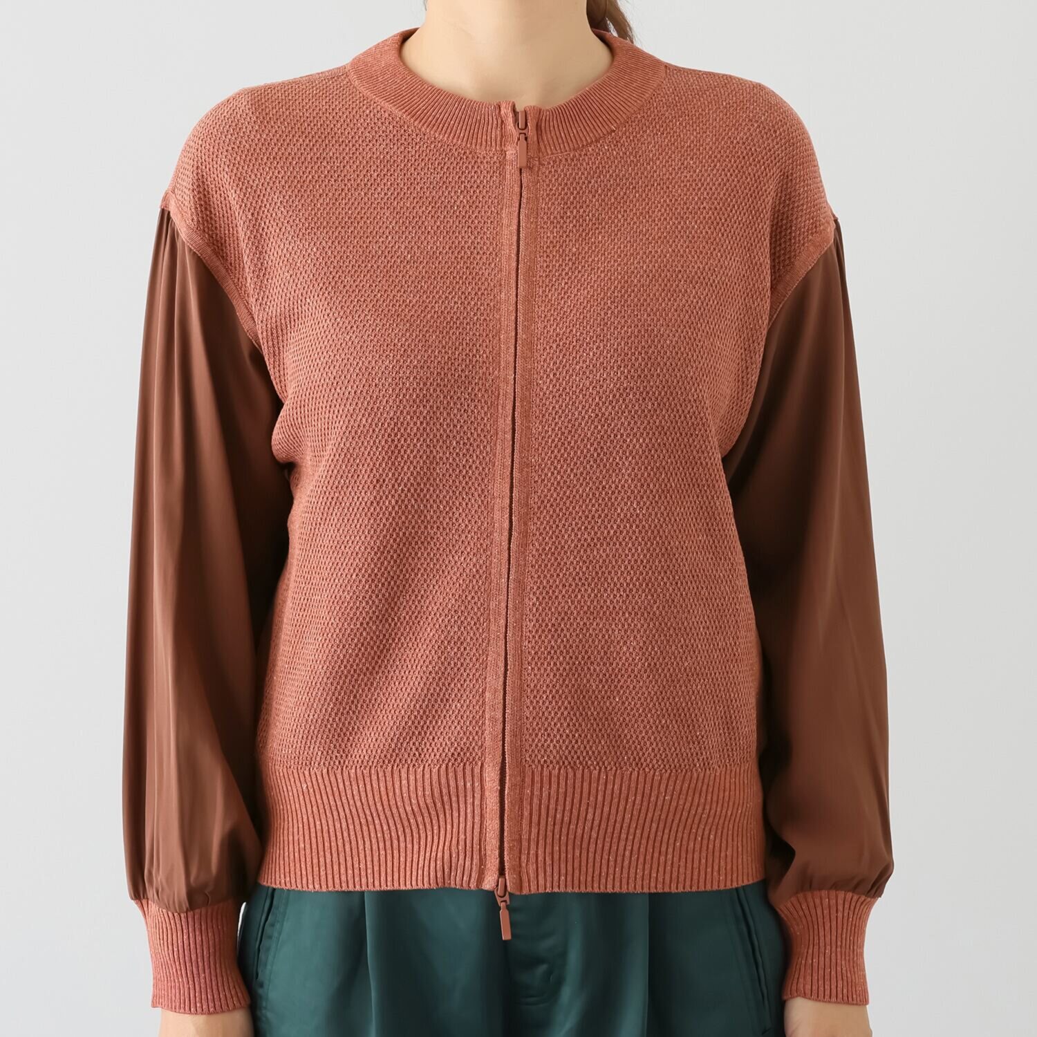 ゼラールスポーツ さっと羽織れておしゃれ！ リネン混タック編 布帛コンビブルゾン