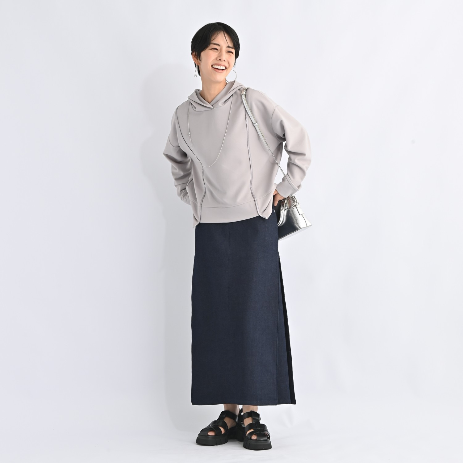 ゼラールスポーツ のびのびストレッチデニム サイドフレアー ミモレスカート