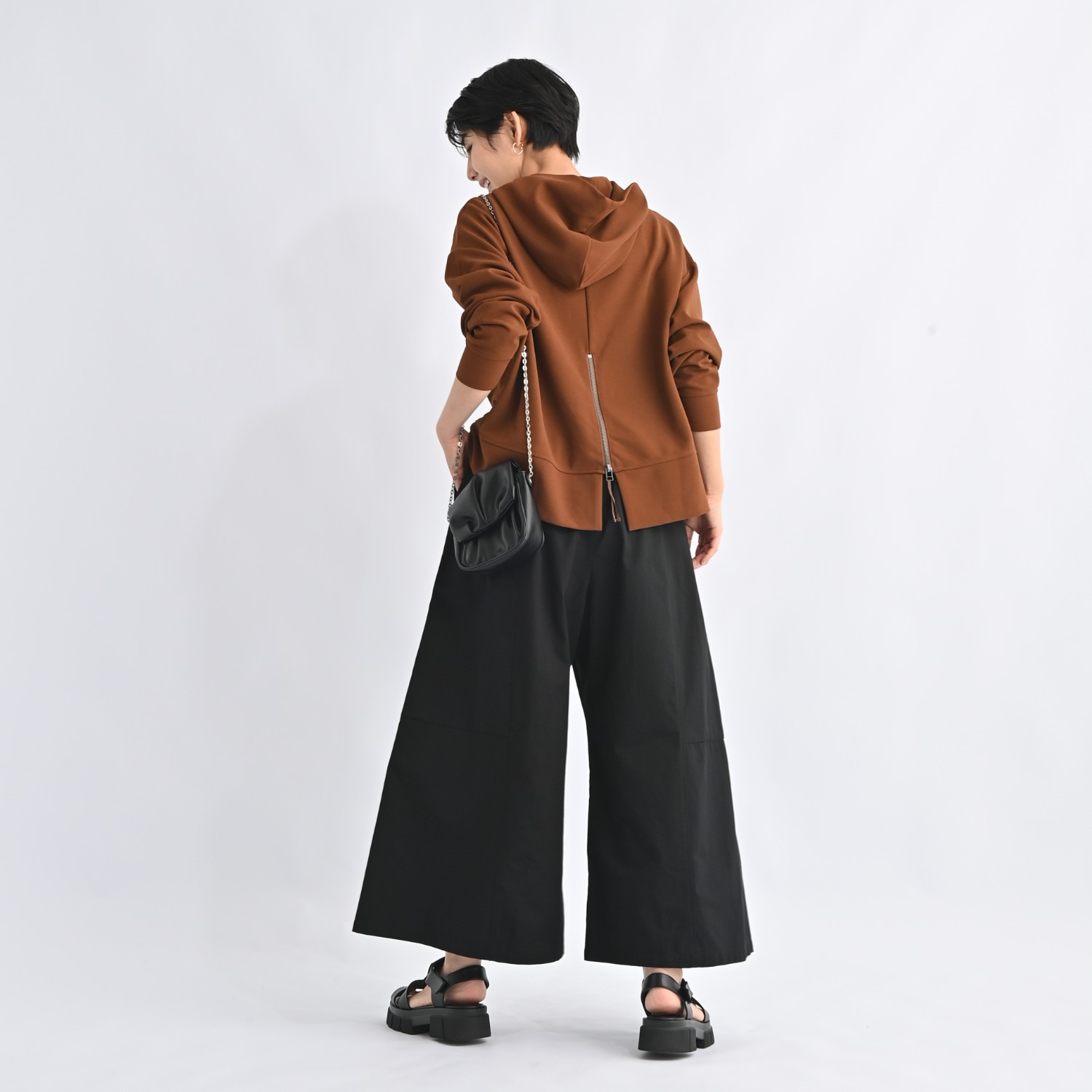 ゼラールスポーツ パイピングアクセント ツイルジャージー きれい見え フーディープルオーバー