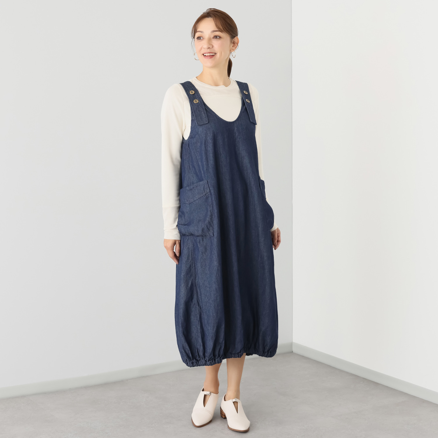 ゼラールスポーツ 軽やかデニム使用！ ギャザーデザイン ジャンスカワンピース