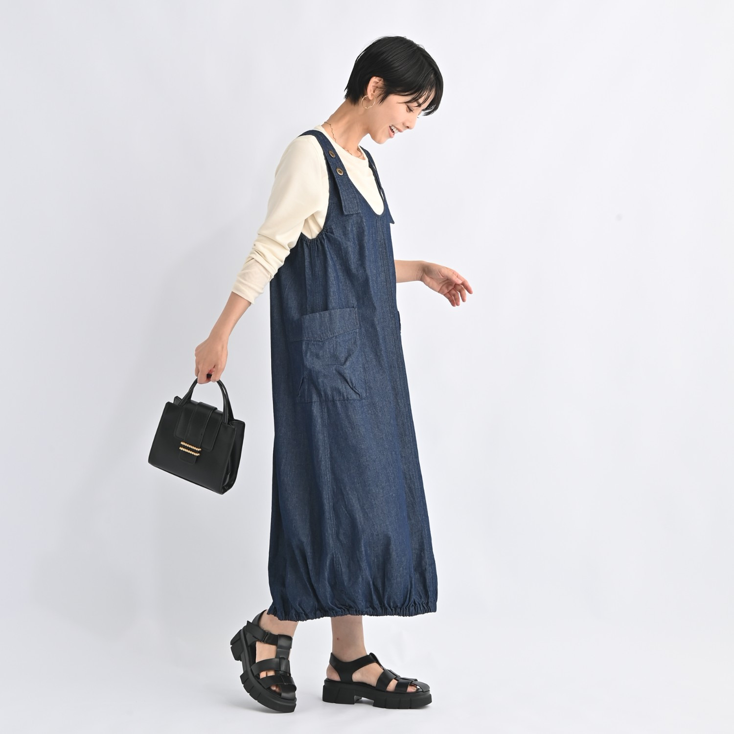 ゼラールスポーツ 軽やかデニム使用！ ギャザーデザイン ジャンスカワンピース