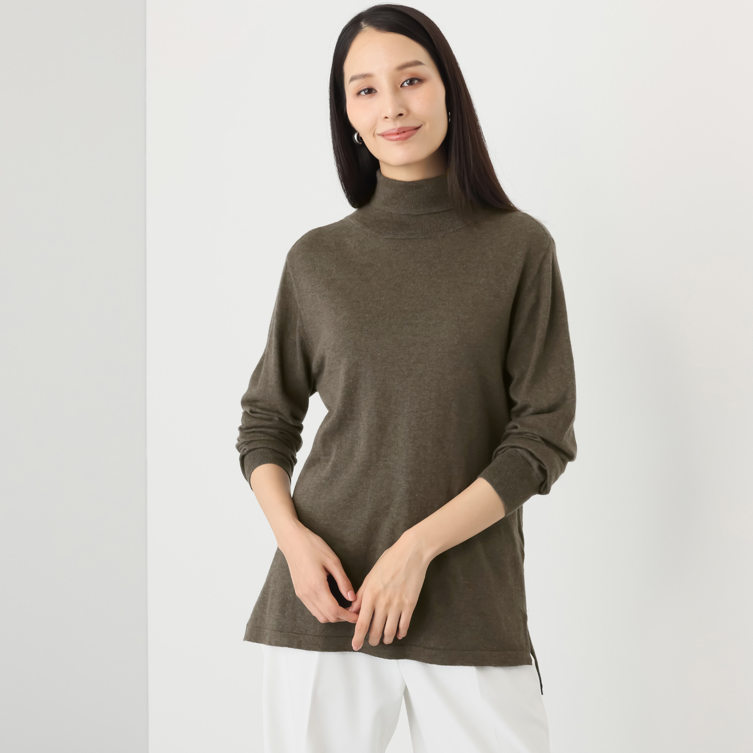 スピンブルー ギザコットンとヤクの 極上ブレンド！ ラグジュアリーニット ハイネックプルオーバー