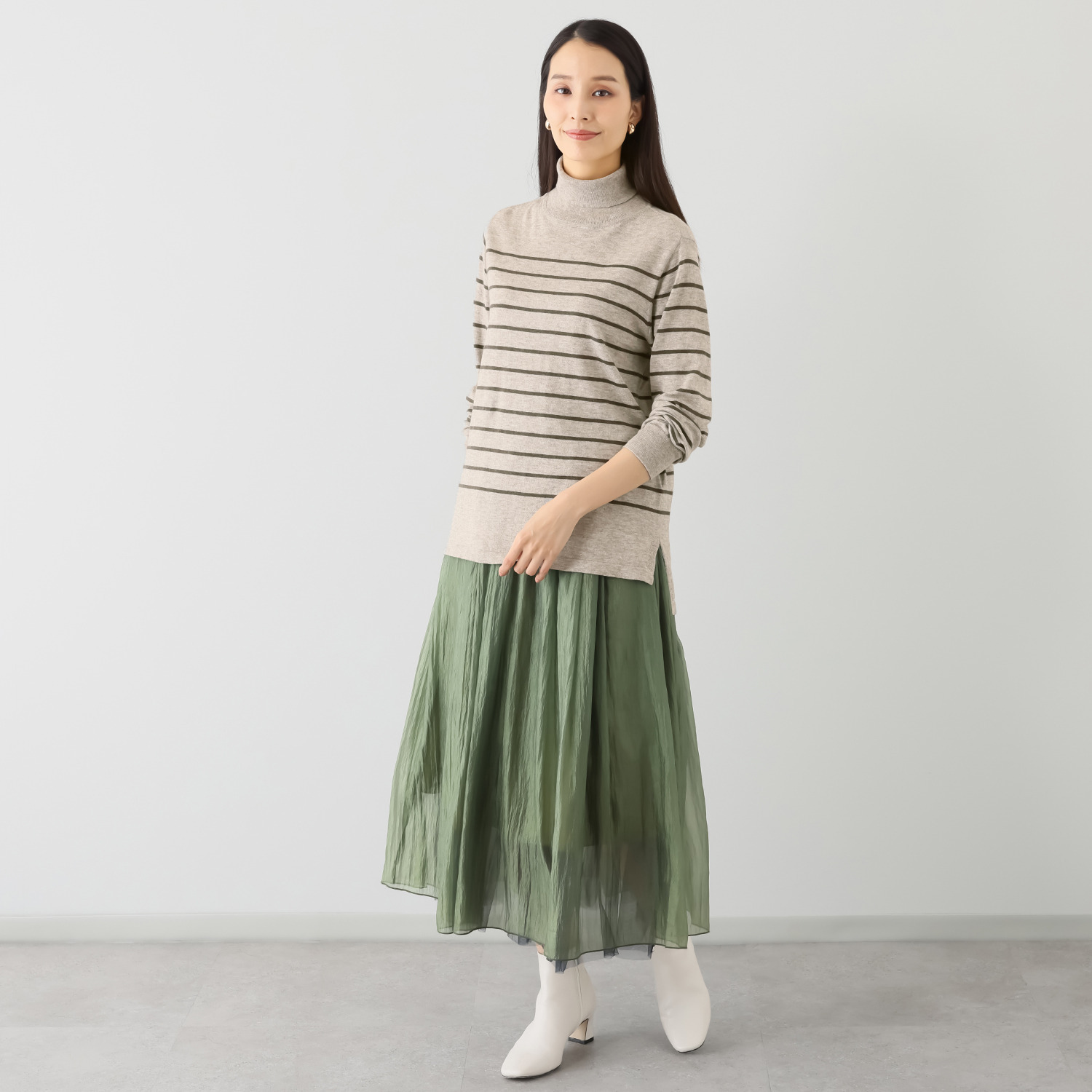 スピンブルー ギザコットンとヤクの 極上ブレンド！ ラグジュアリーニット ハイネックプルオーバー