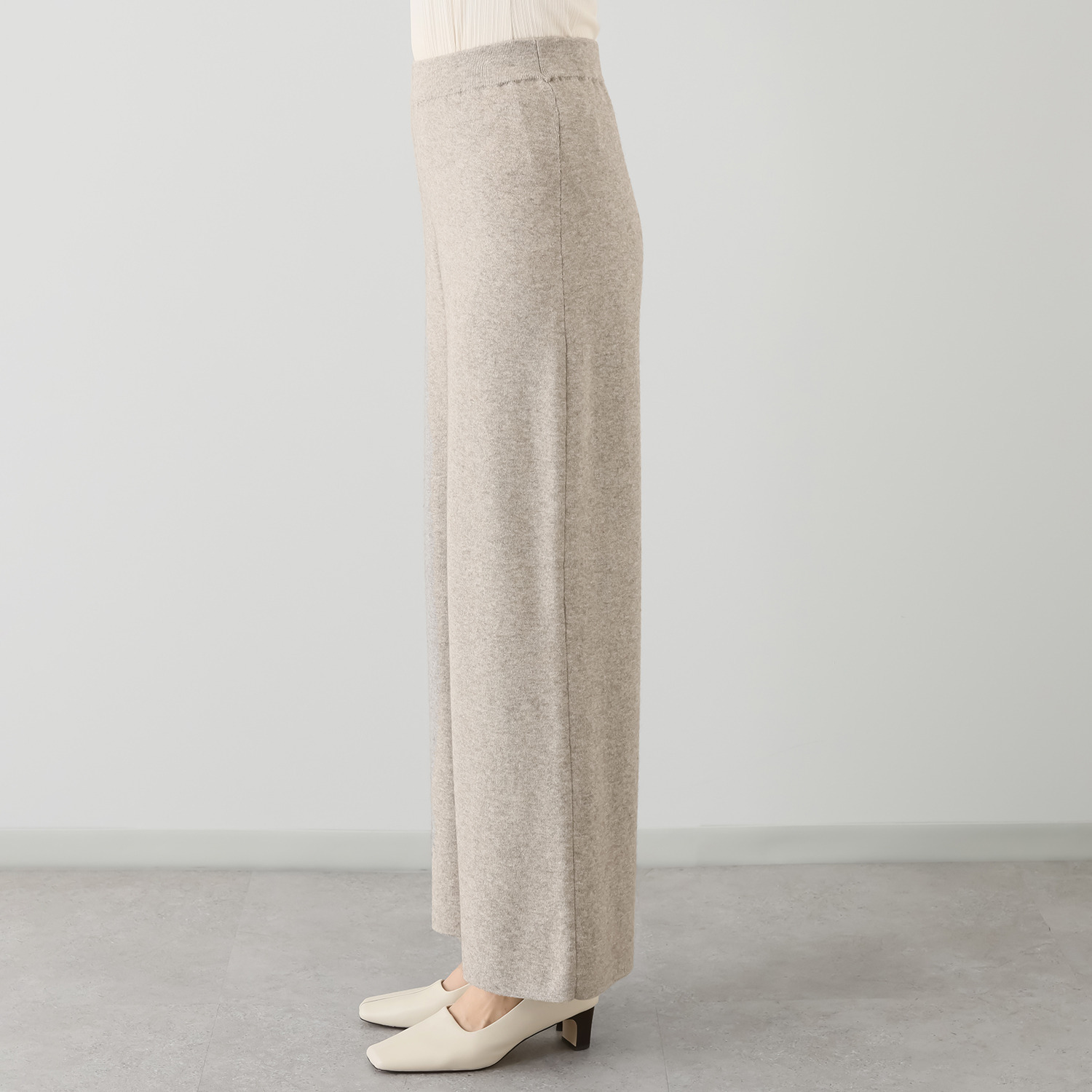 スピンブルー ギザコットンとヤクの 極上ブレンド！ ラグジュアリーニット ワイドパンツ