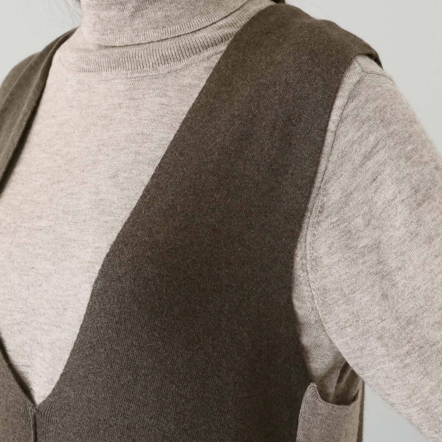 スピンブルー ギザコットンとヤクの 極上ブレンド！ ラグジュアリーニット 配色アクセント ジャンパードレス