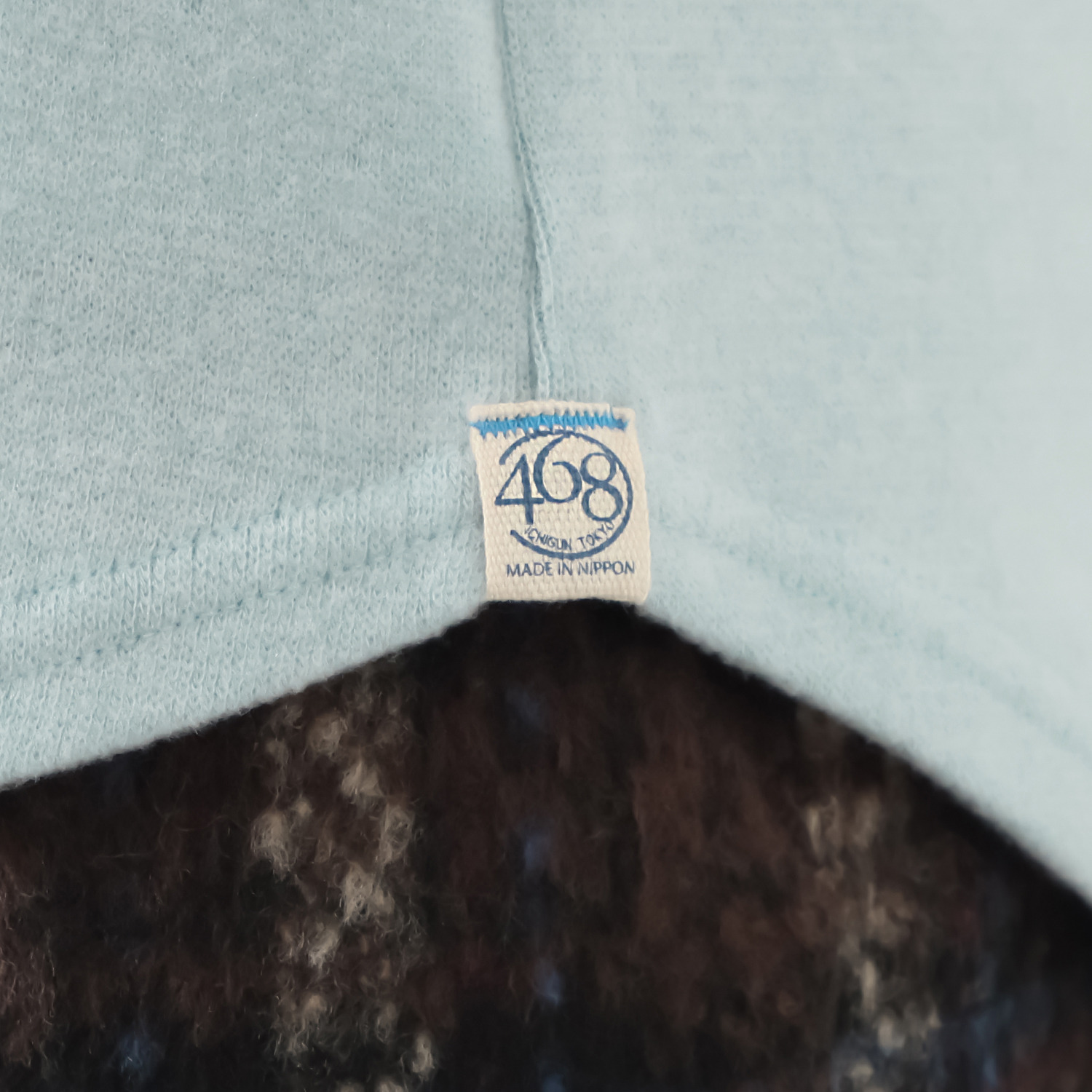 シロヤイチガントウキョウ セルウォーム ストレッチ クルーネックプルオーバー