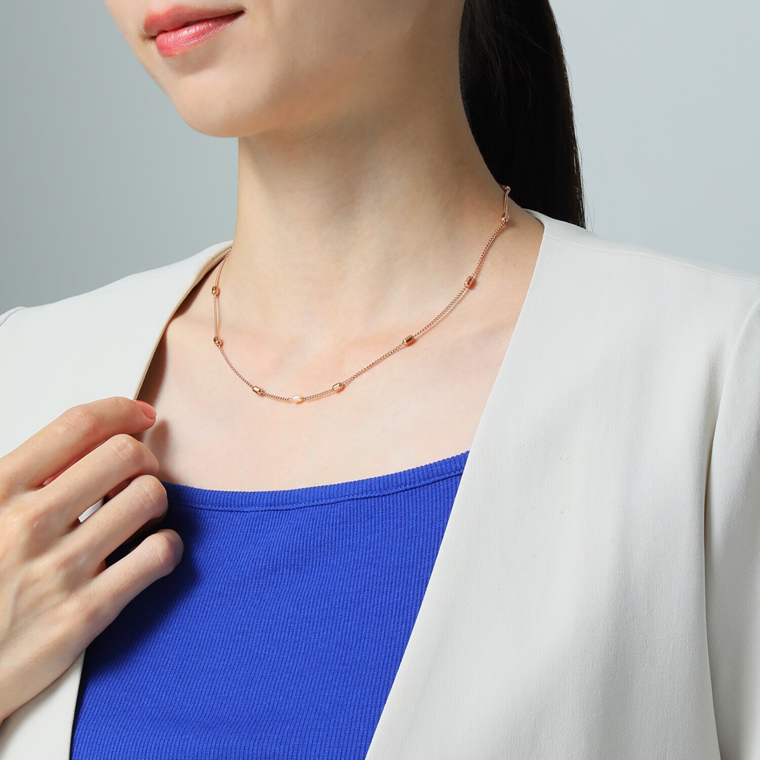 カリーナ・ペルラ ステンレスパーツ＆ ベビー淡水パール ステーションネックレス