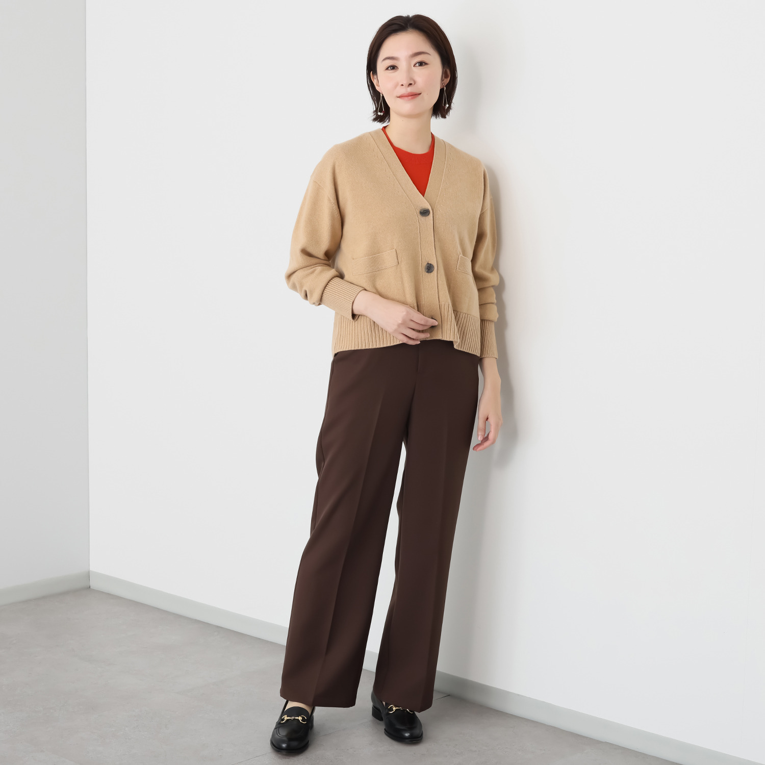 ミア　アミカ イタリア・ カリアッジ社製糸使用 こだわりのウールカシミヤ Ｖネックカーディガン