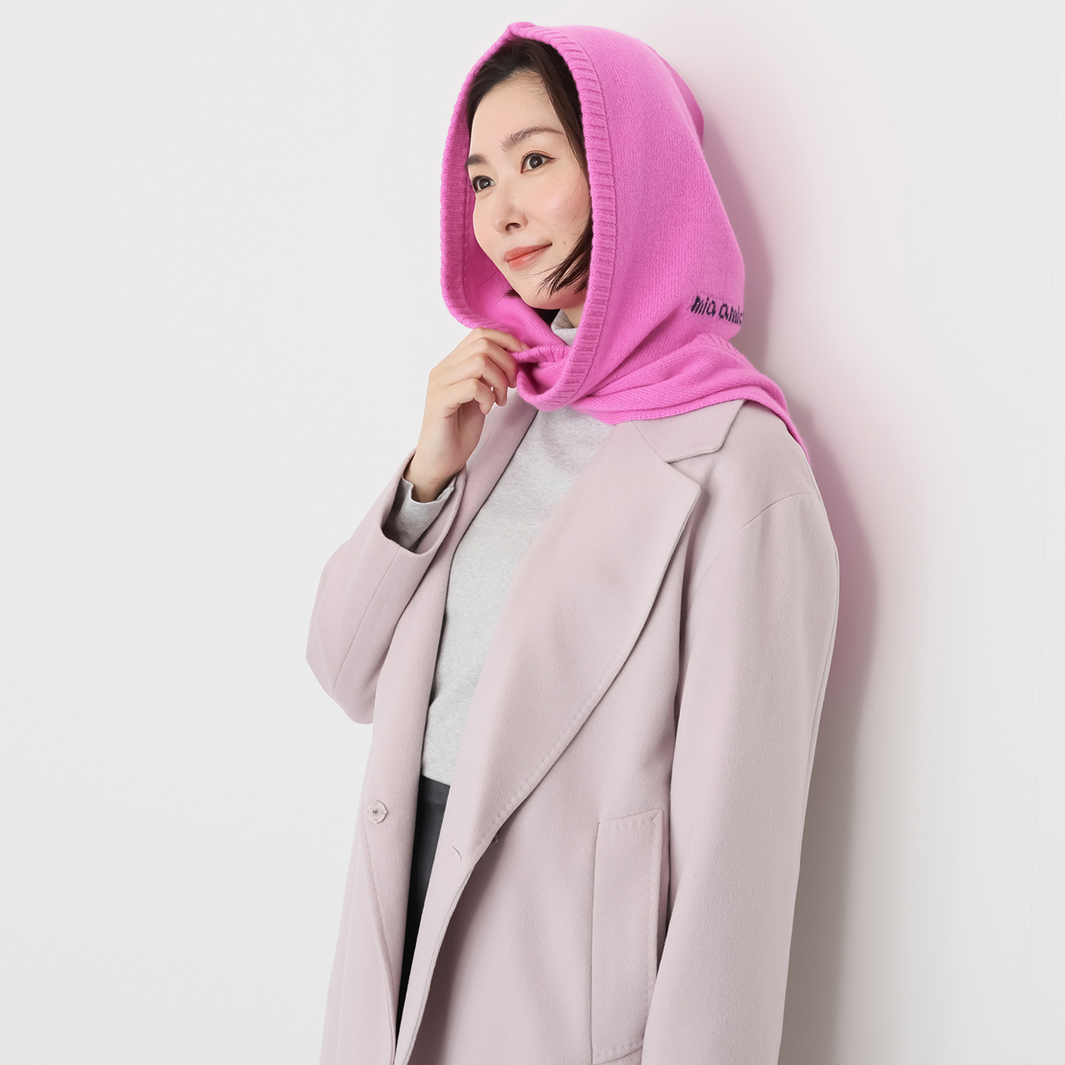 ミア　アミカ イタリア・ カリアッジ社製糸使用 こだわりの カシミヤ１００％ フードモフ