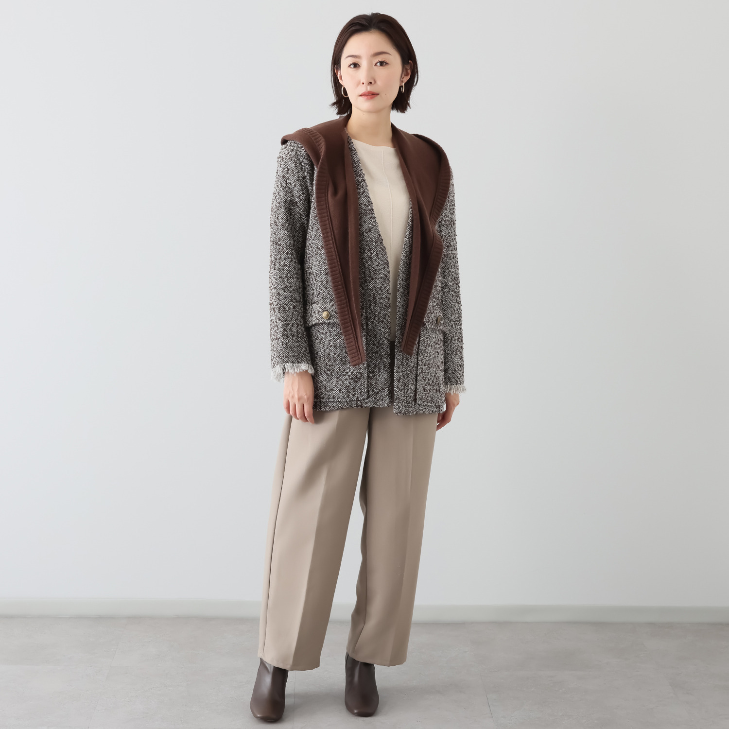 ミア　アミカ イタリア・ カリアッジ社製糸使用 こだわりの カシミヤ１００％ フードモフ