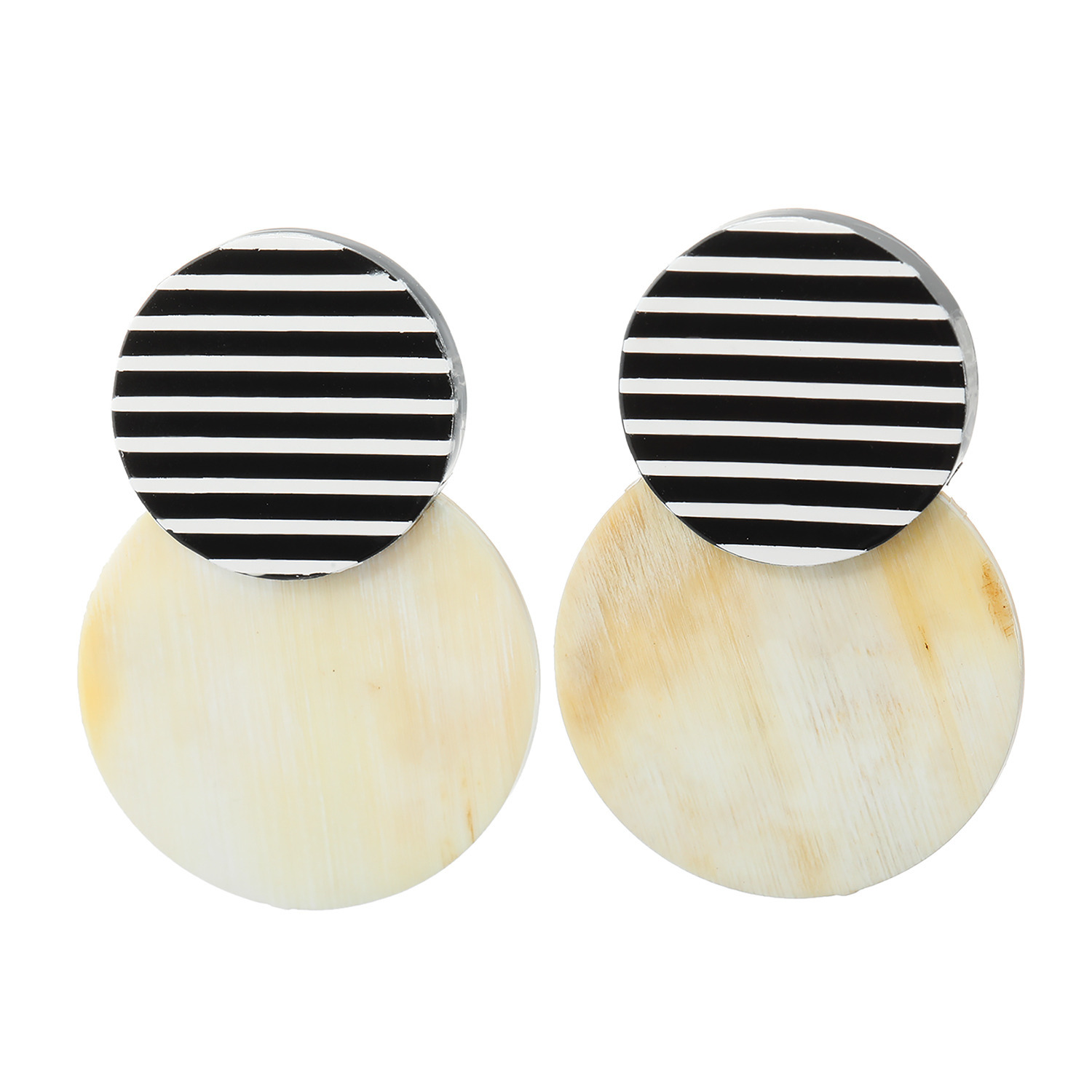 ミル・レーヴ 水牛 デザイン イヤリング／ピアス