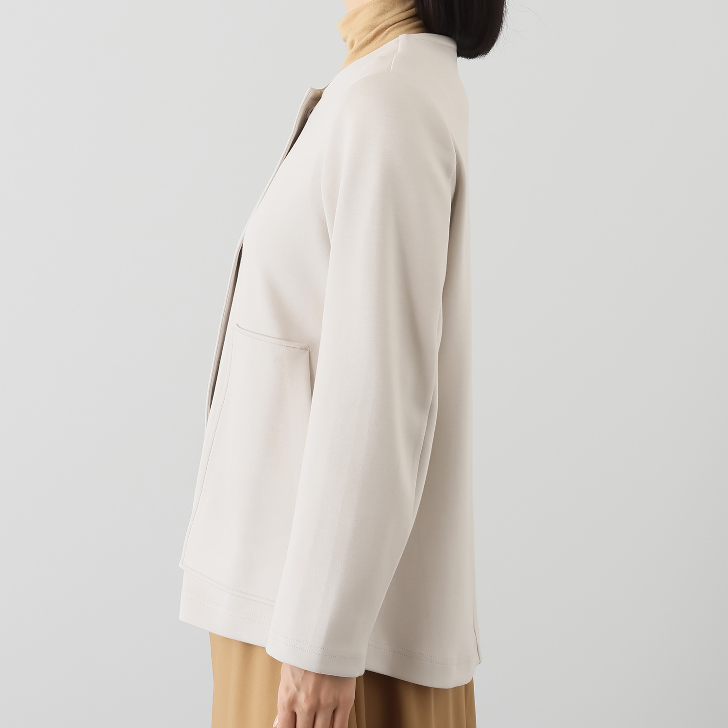 ヤエアジュテ 端境期のヘビロテに決定 モードなポケットを ハンサムに装う ジャケット