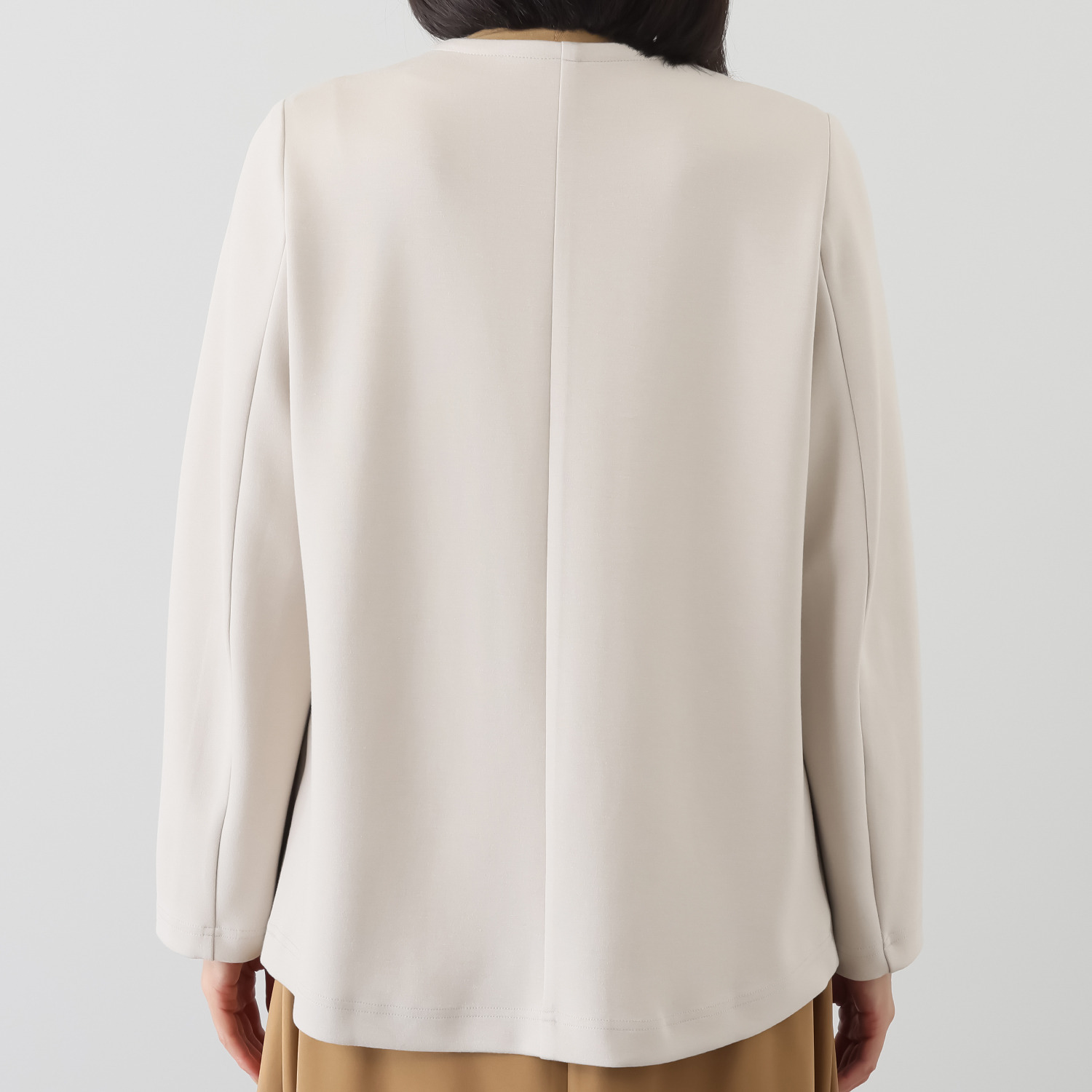 ヤエアジュテ 端境期のヘビロテに決定 モードなポケットを ハンサムに装う ジャケット