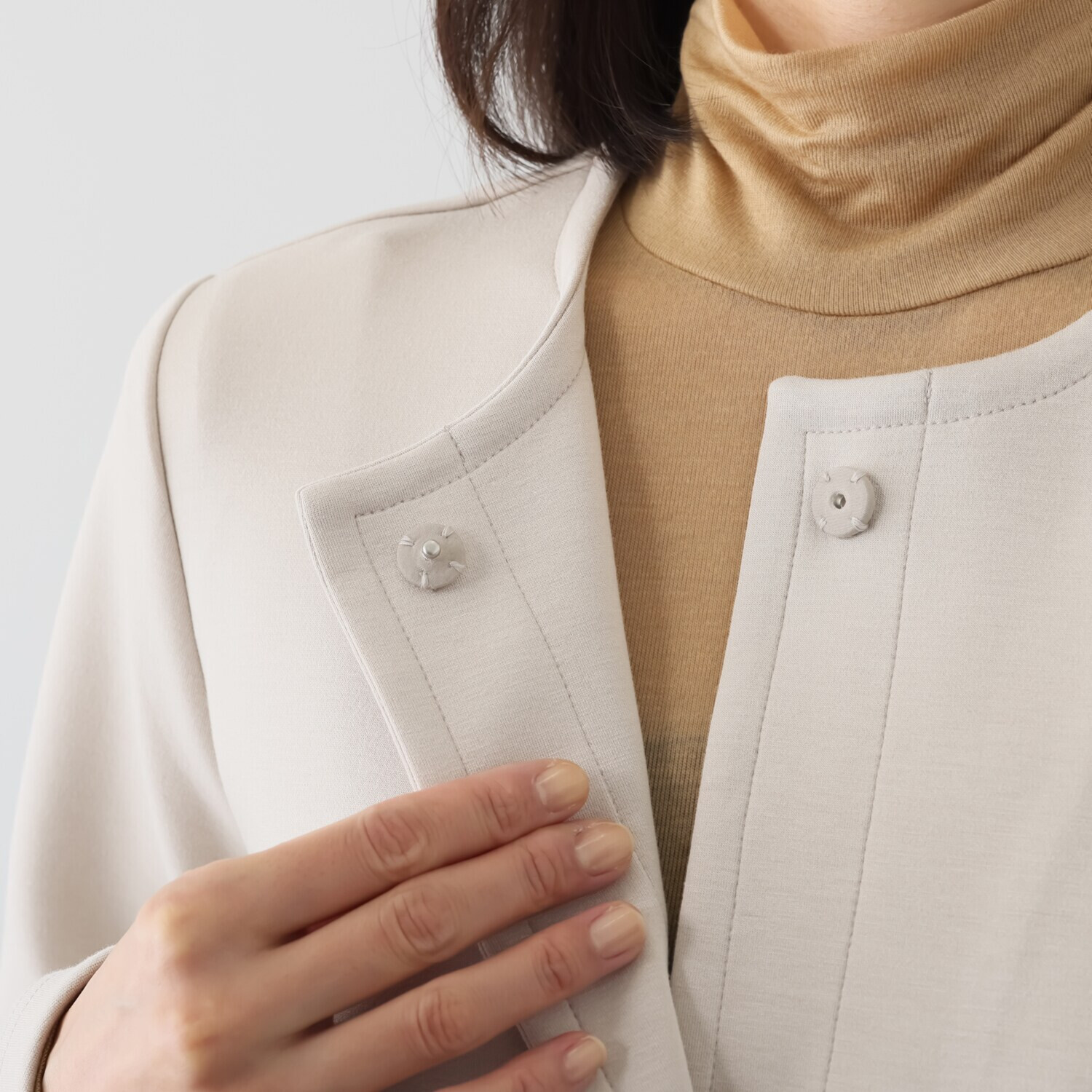 ヤエアジュテ 端境期のヘビロテに決定 モードなポケットを ハンサムに装う ジャケット