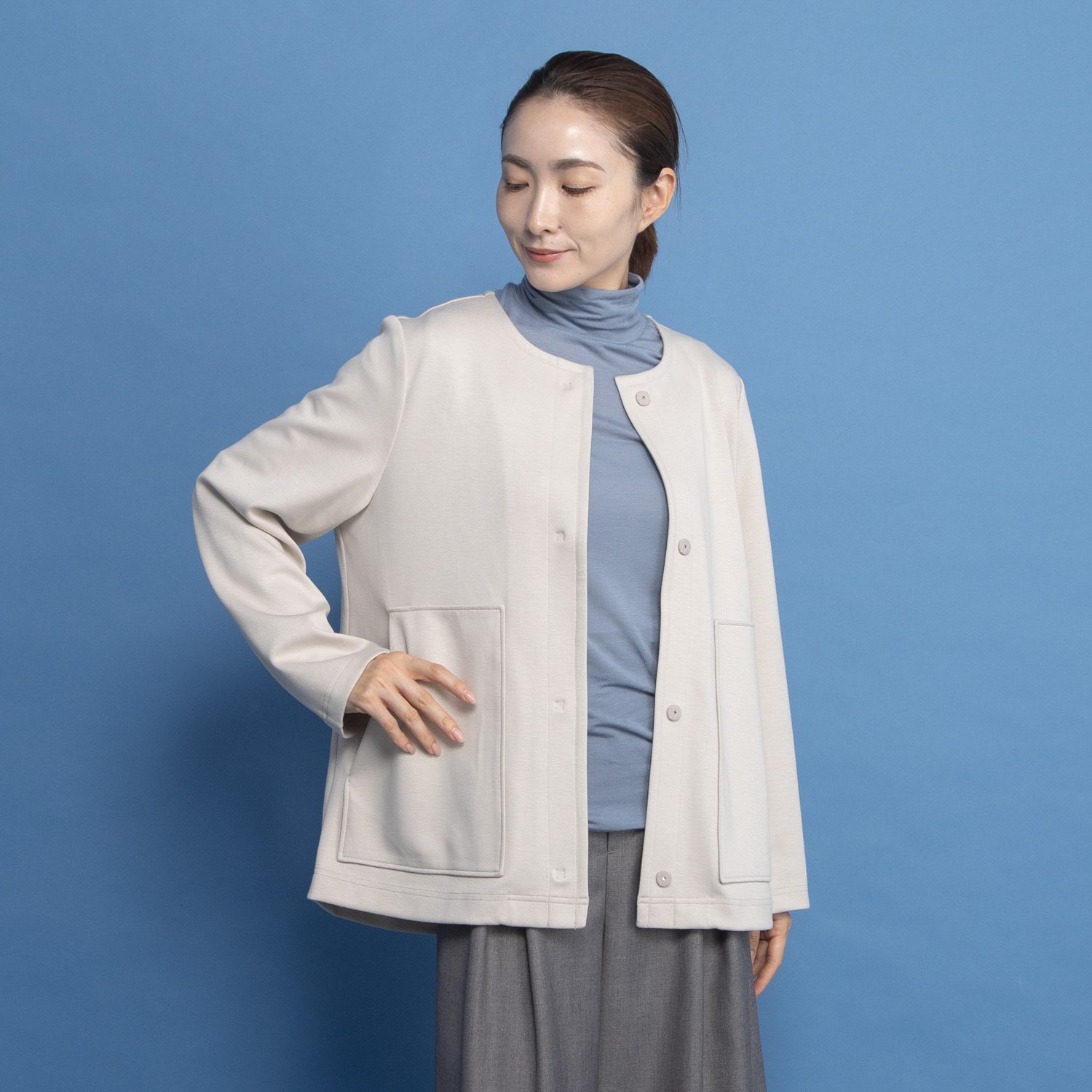 ヤエアジュテ 端境期のヘビロテに決定 モードなポケットを ハンサムに装う ジャケット