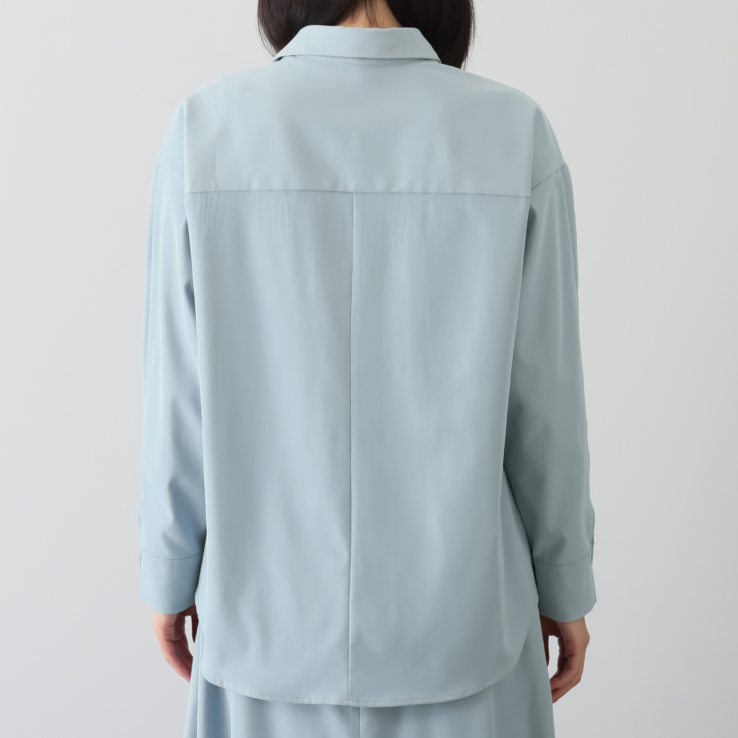 ヤエアジュテ １枚着でも、重ね着でも フォルムが映える スッキリ上品見えブラウス