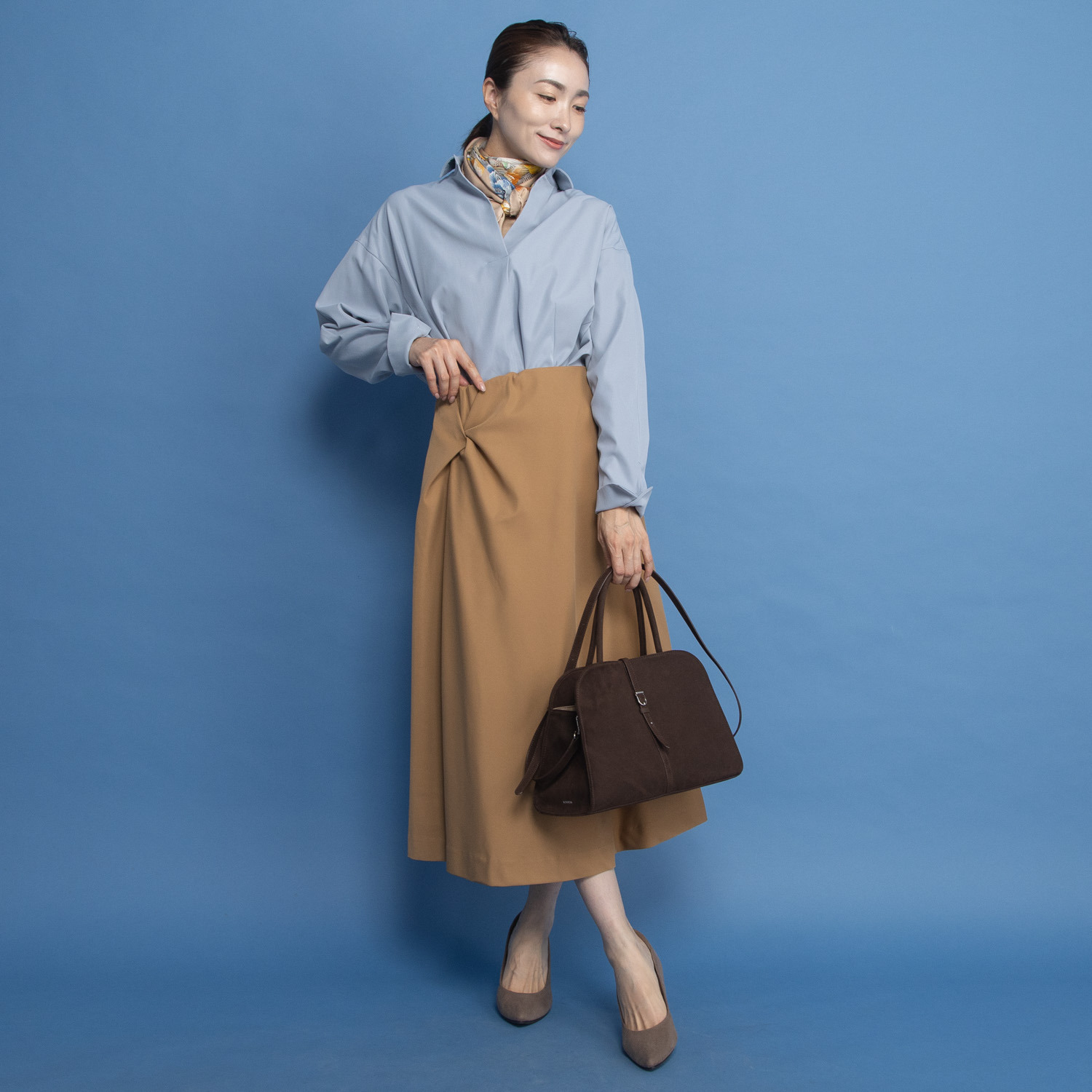 ヤエアジュテ １枚着でも、重ね着でも フォルムが映える スッキリ上品見えブラウス