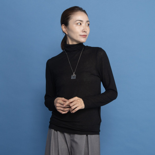 ヤエアジュテ 極上ハイネック プルオーバー ヤエアジュテ 極上ハイネック プルオーバー