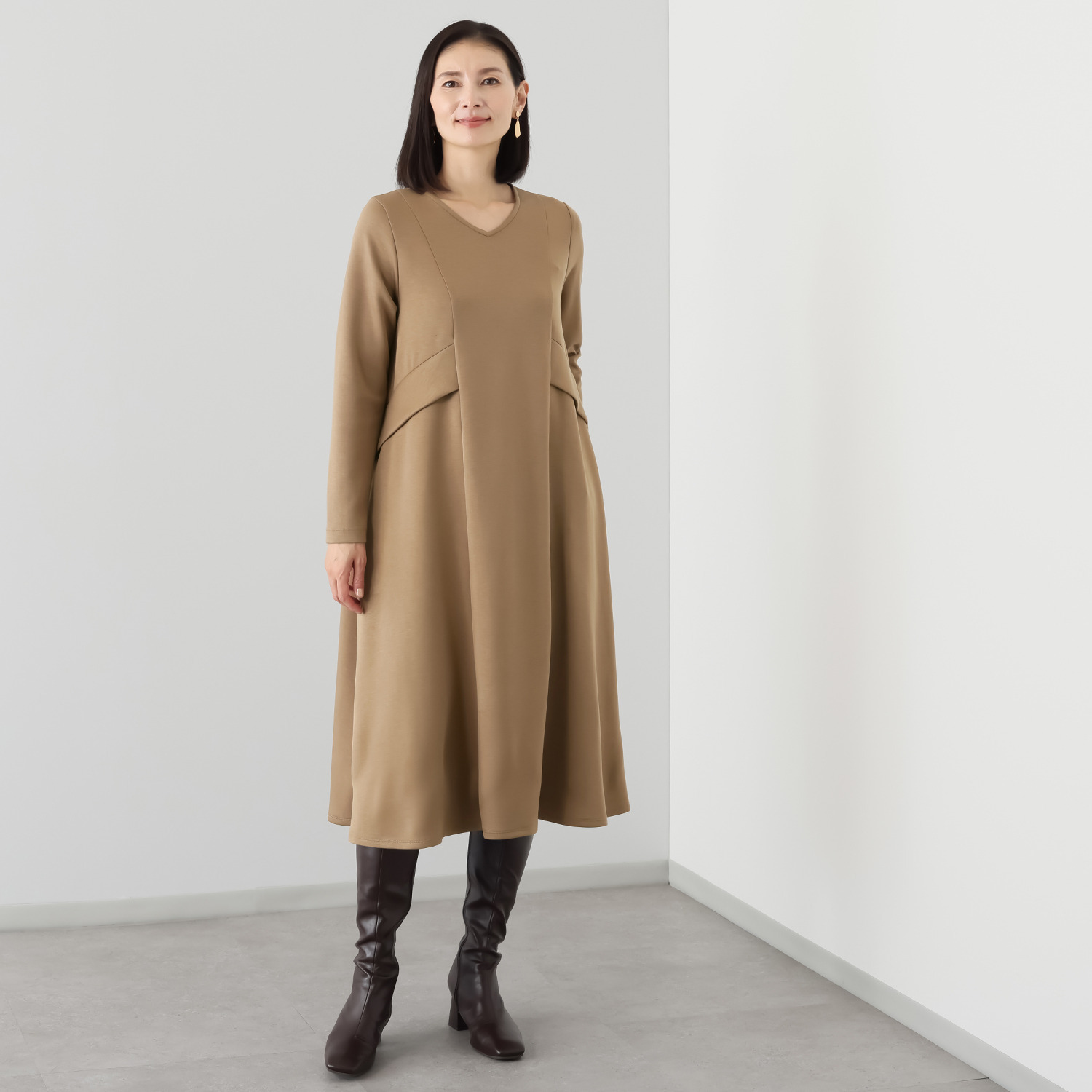 ヤエアジュテ モードなデザインを 上品に装う ヤエコワンピース