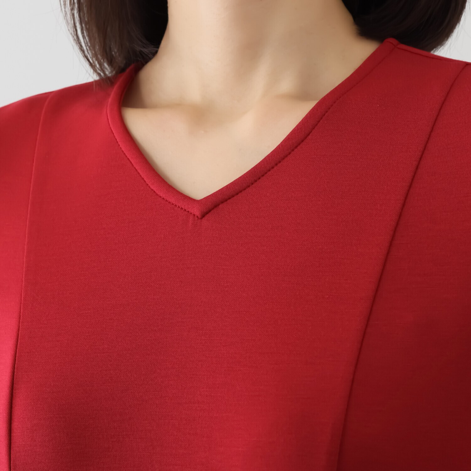 ヤエアジュテ モードなデザインを 上品に装う ヤエコワンピース