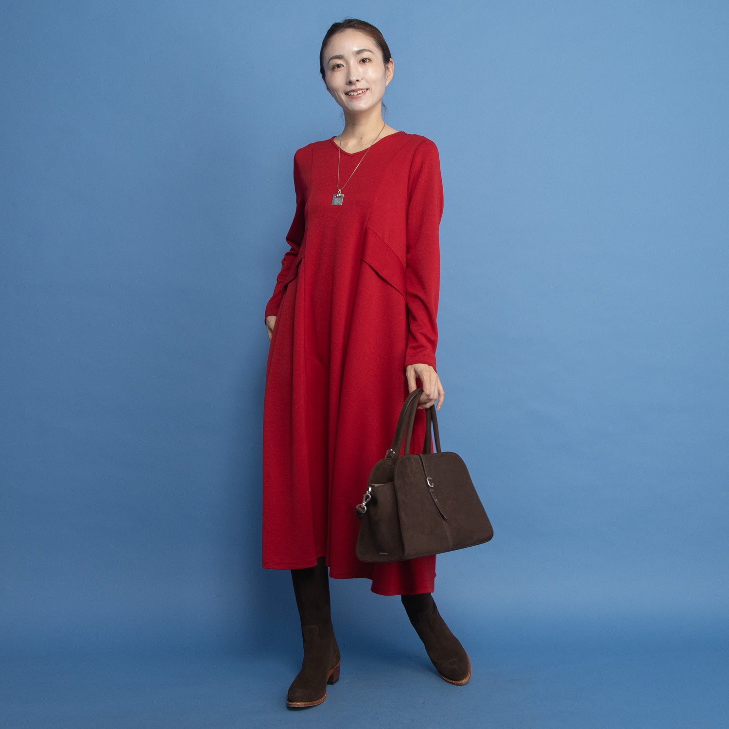 ヤエアジュテ モードなデザインを 上品に装う ヤエコワンピース