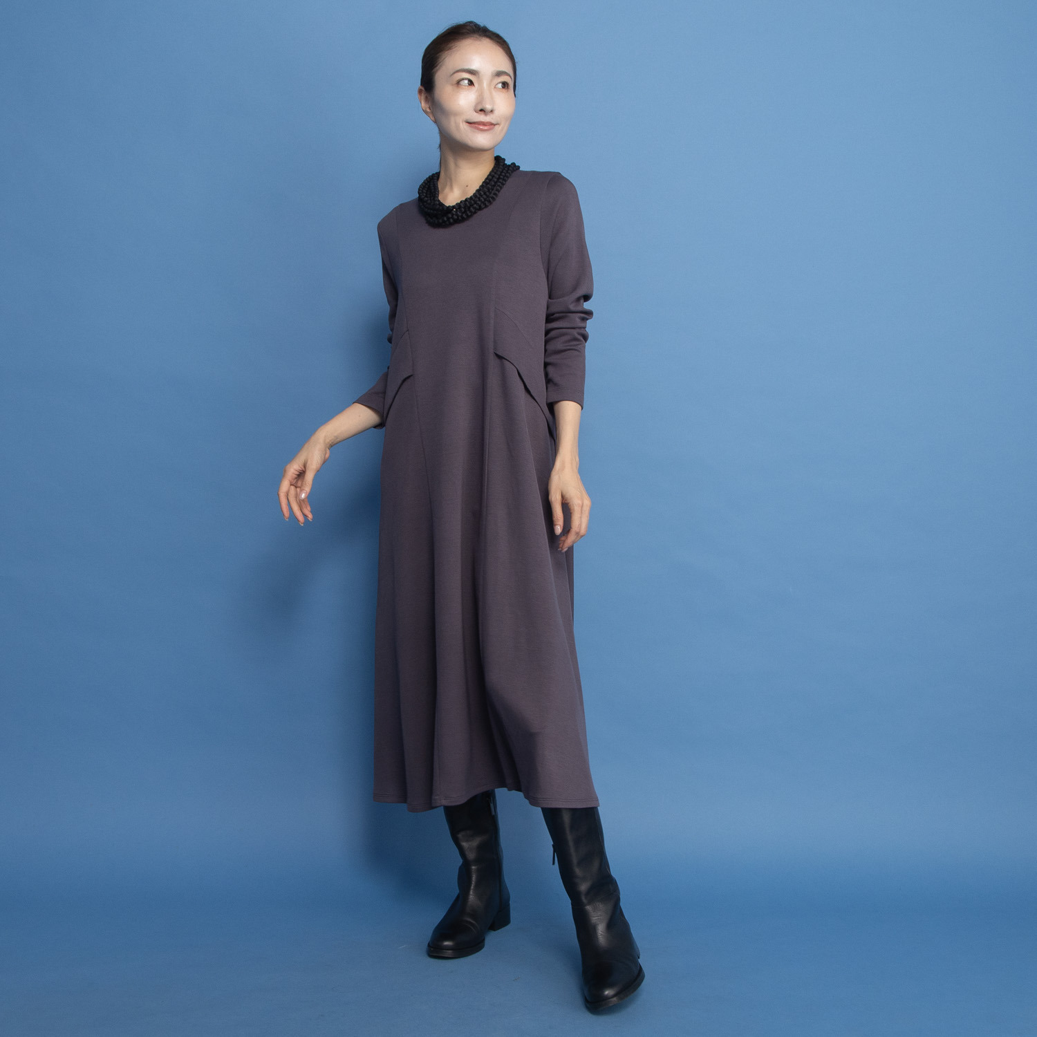 ヤエアジュテ モードなデザインを 上品に装う ヤエコワンピース