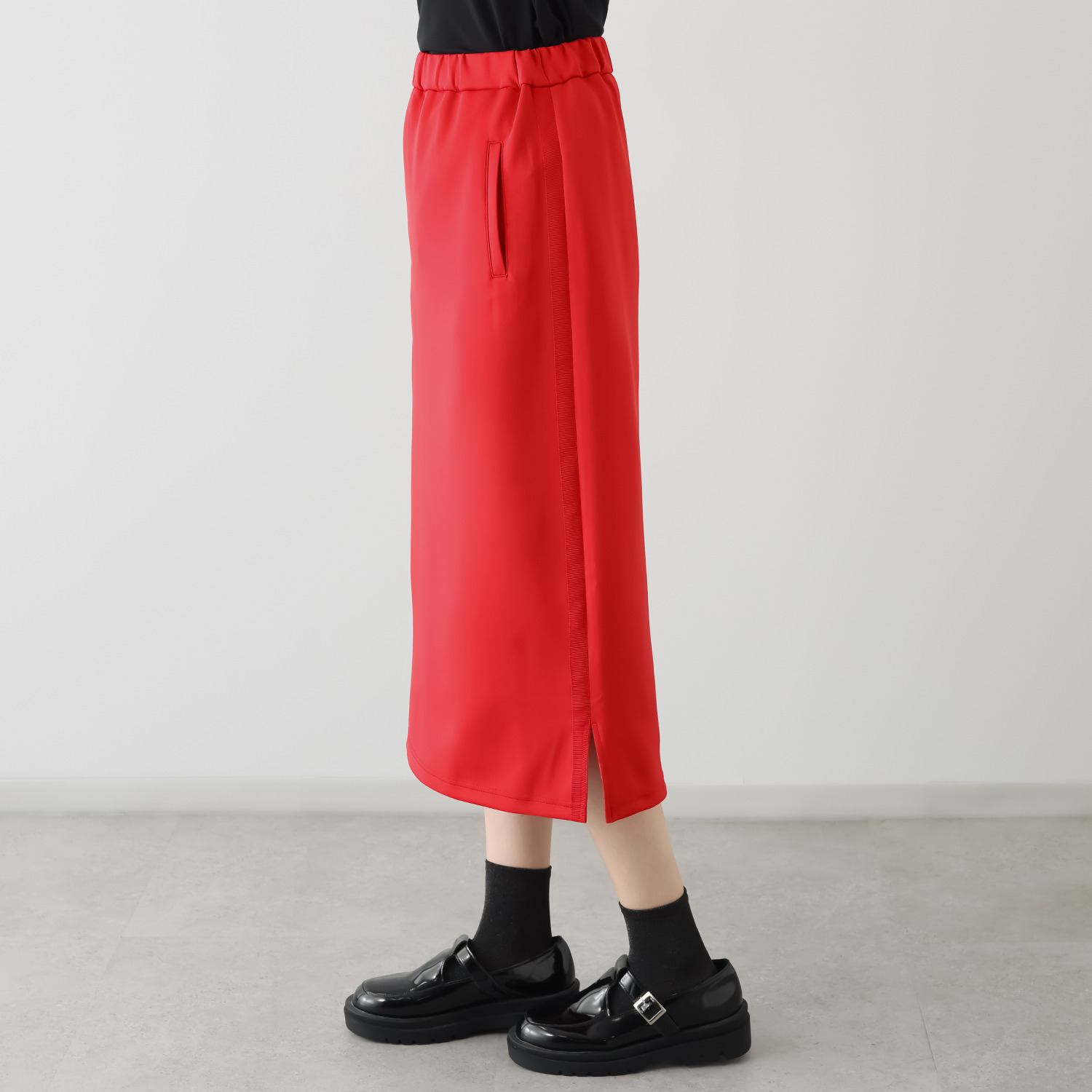 ウノ・ウノ・ドゥーエ もっちりポンチ ラインアクセント スカート