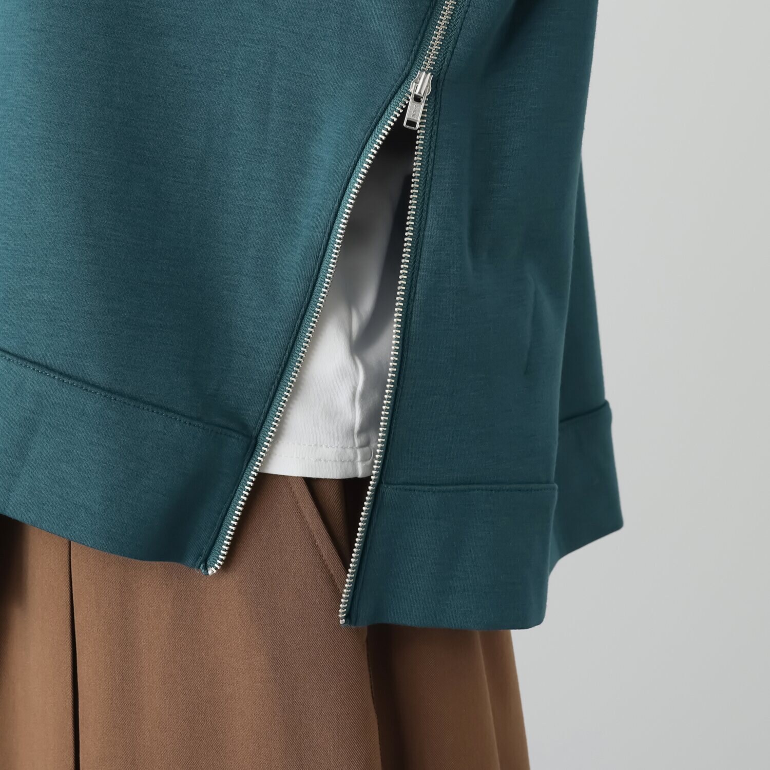 ヨウゾウカタブキ アシンメトリー ポンチプルオーバー