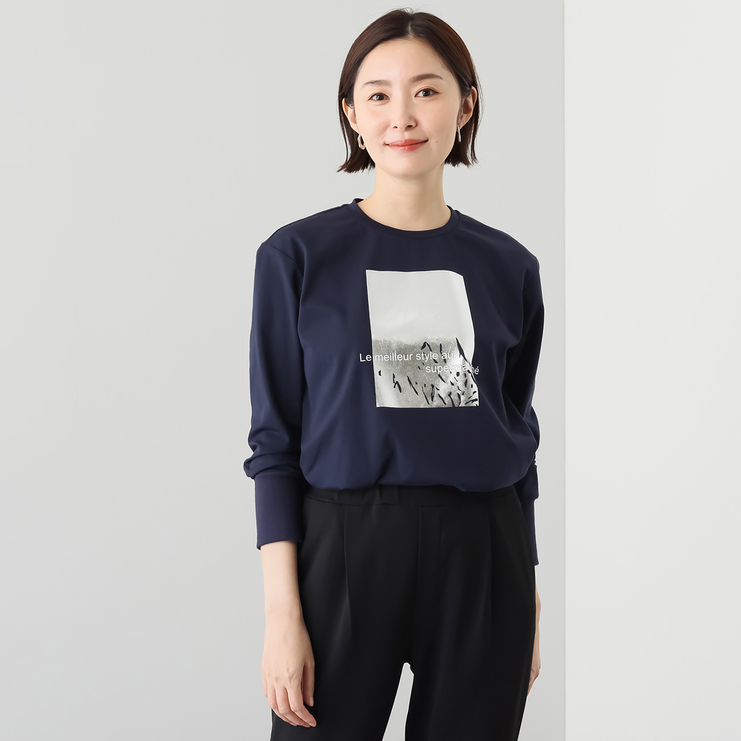 イシカワラボ★ヒトミ ソフトライトポンチ 箔プリントアクセント プルオーバー