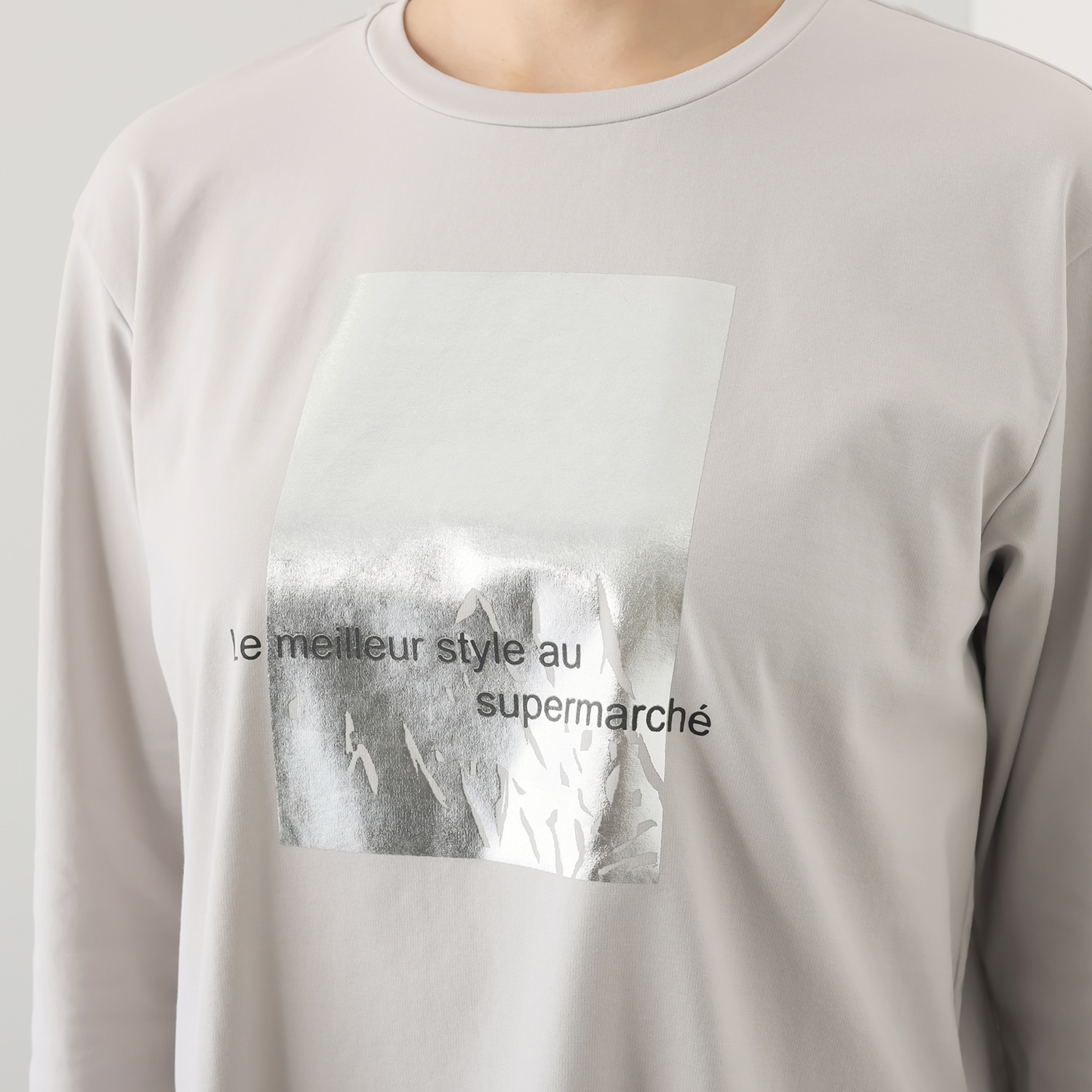 イシカワラボ★ヒトミ ソフトライトポンチ 箔プリントアクセント プルオーバー