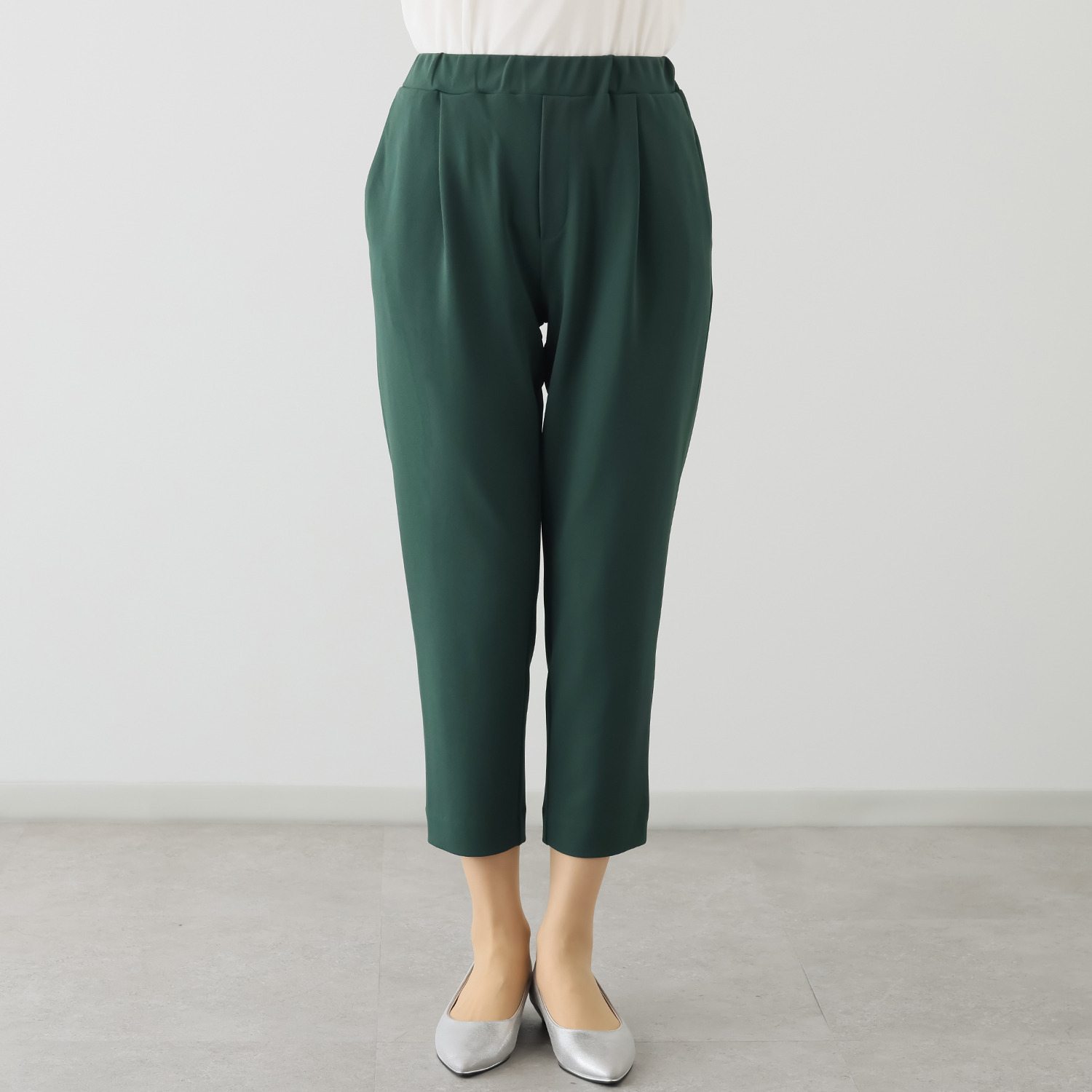 イシカワラボ★ヒトミ バックサテンジョーゼット フロントタック テーパードパンツ