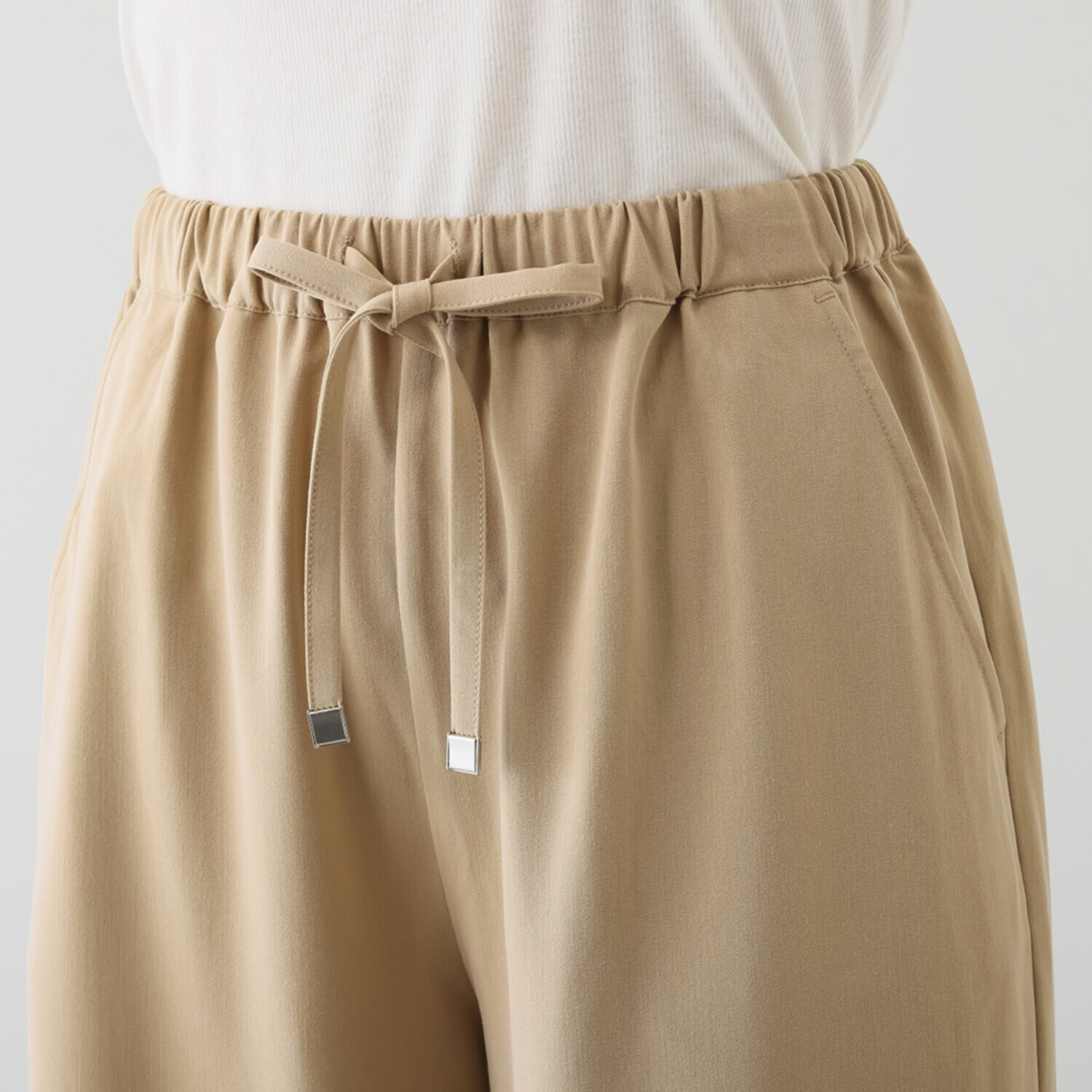 イシカワラボ★ヒトミ ストレッチツイル ドローストリング付 セミワイドパンツ