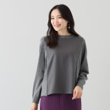 バーチ　ドゥエ ラメニットの輝きと 梨地ジョーゼットの ドッキングプルオーバー