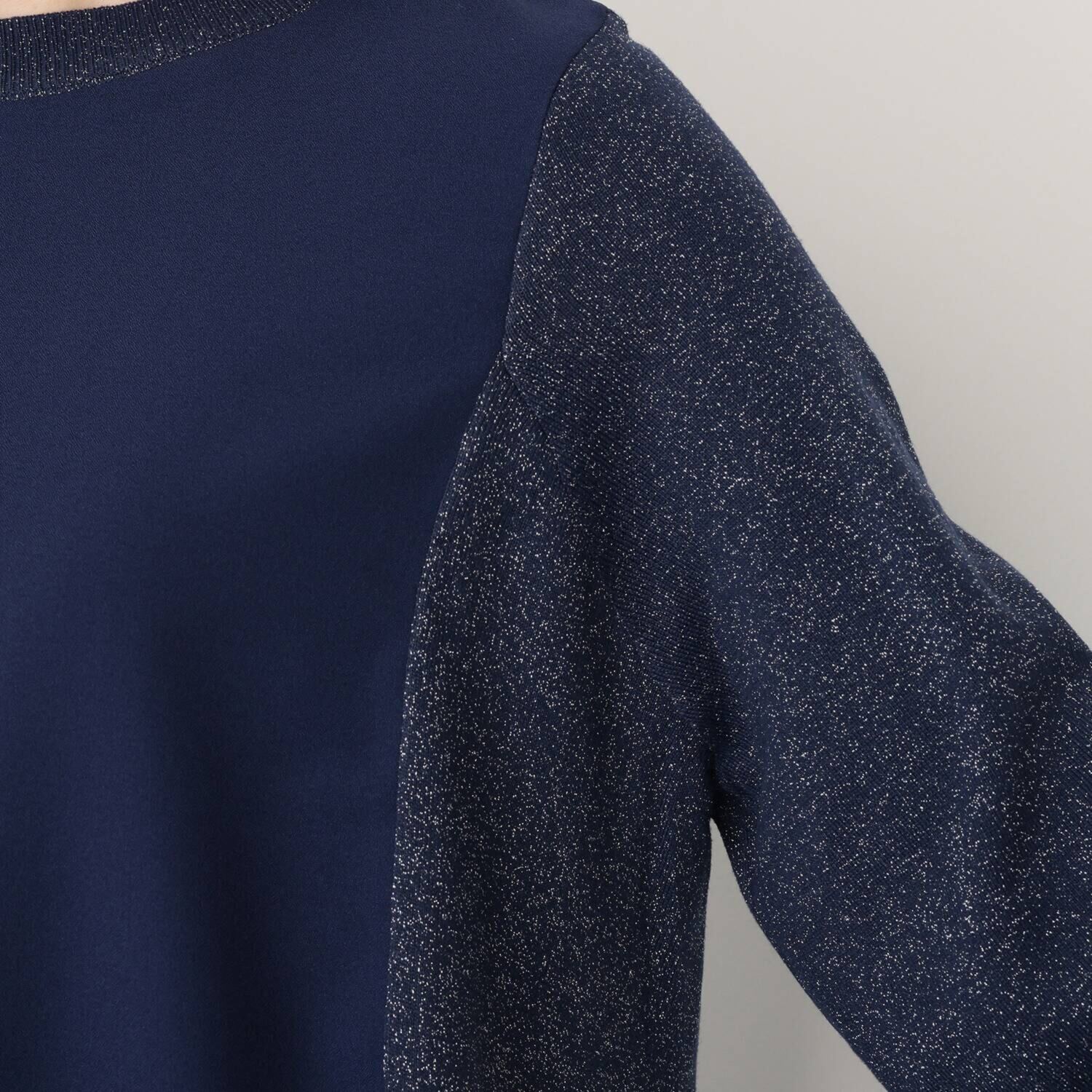 バーチ　ドゥエ ラメニットの輝きと 梨地ジョーゼットの ドッキングプルオーバー