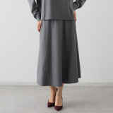 バーチ　ドゥエ 梨地ジョーゼット 六枚接ぎの立体ドレープ フレアースカート