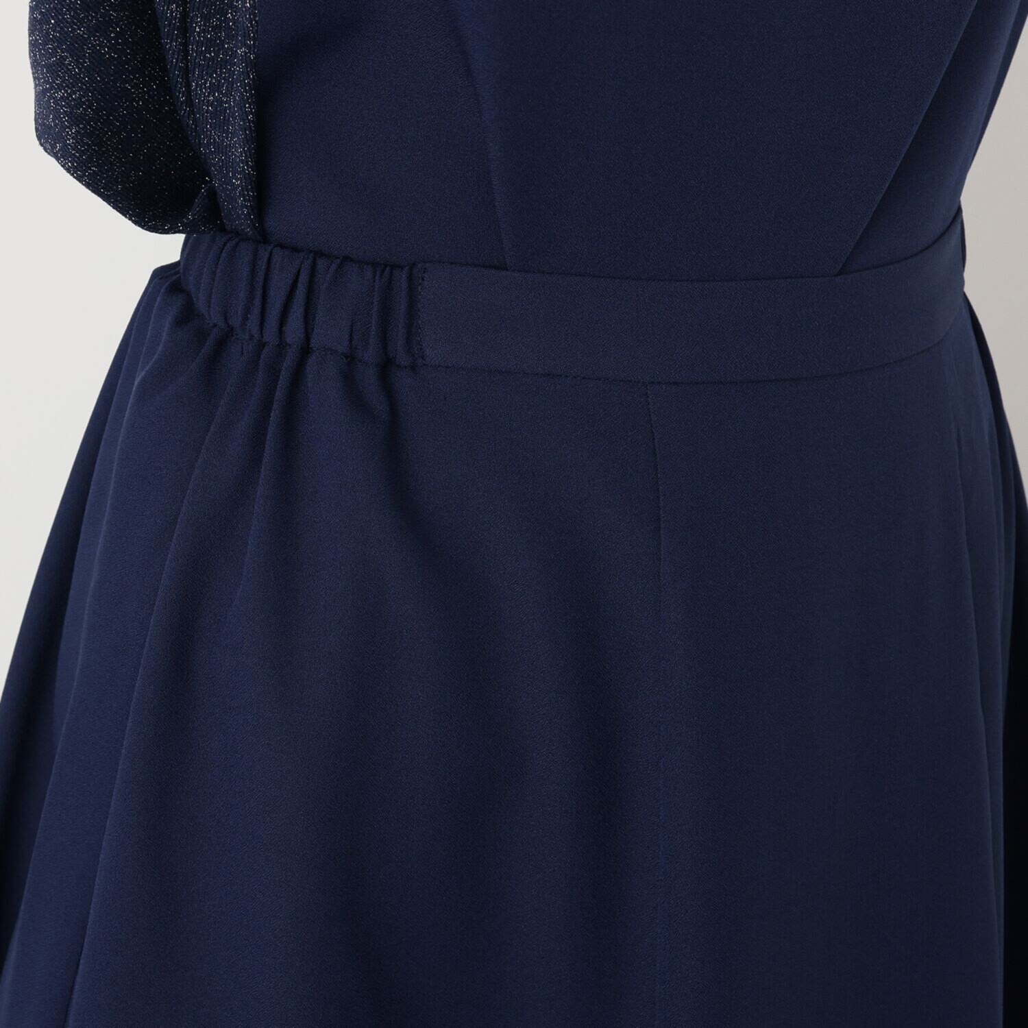 バーチ　ドゥエ 梨地ジョーゼット 六枚接ぎの立体ドレープ フレアースカート