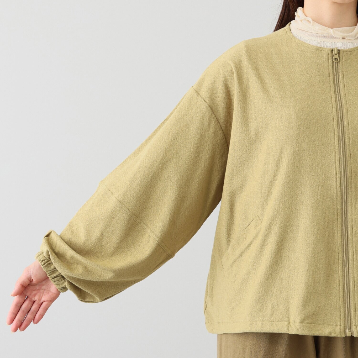 エムエムオー クルーネック ジップカーディガン