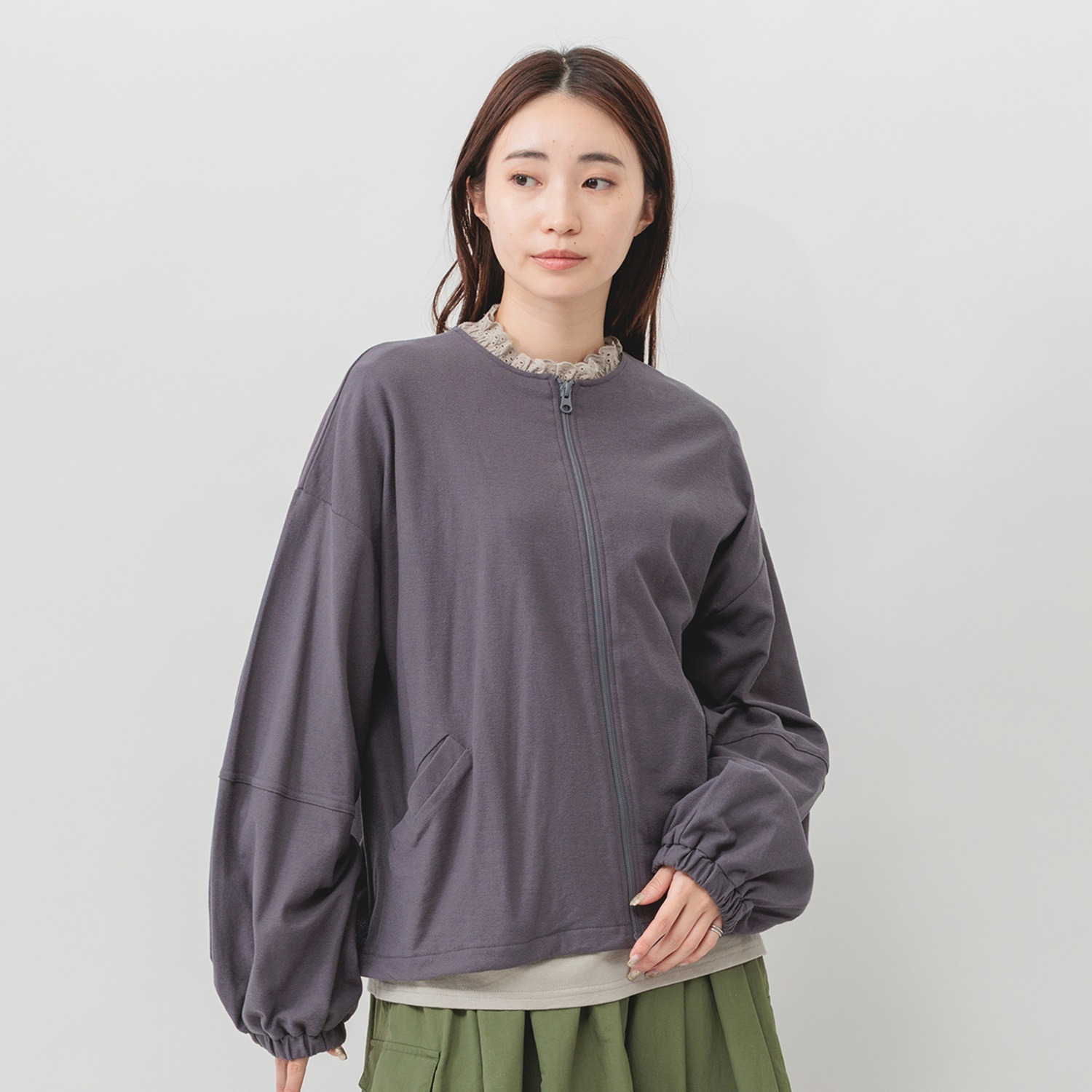 エムエムオー クルーネック ジップカーディガン